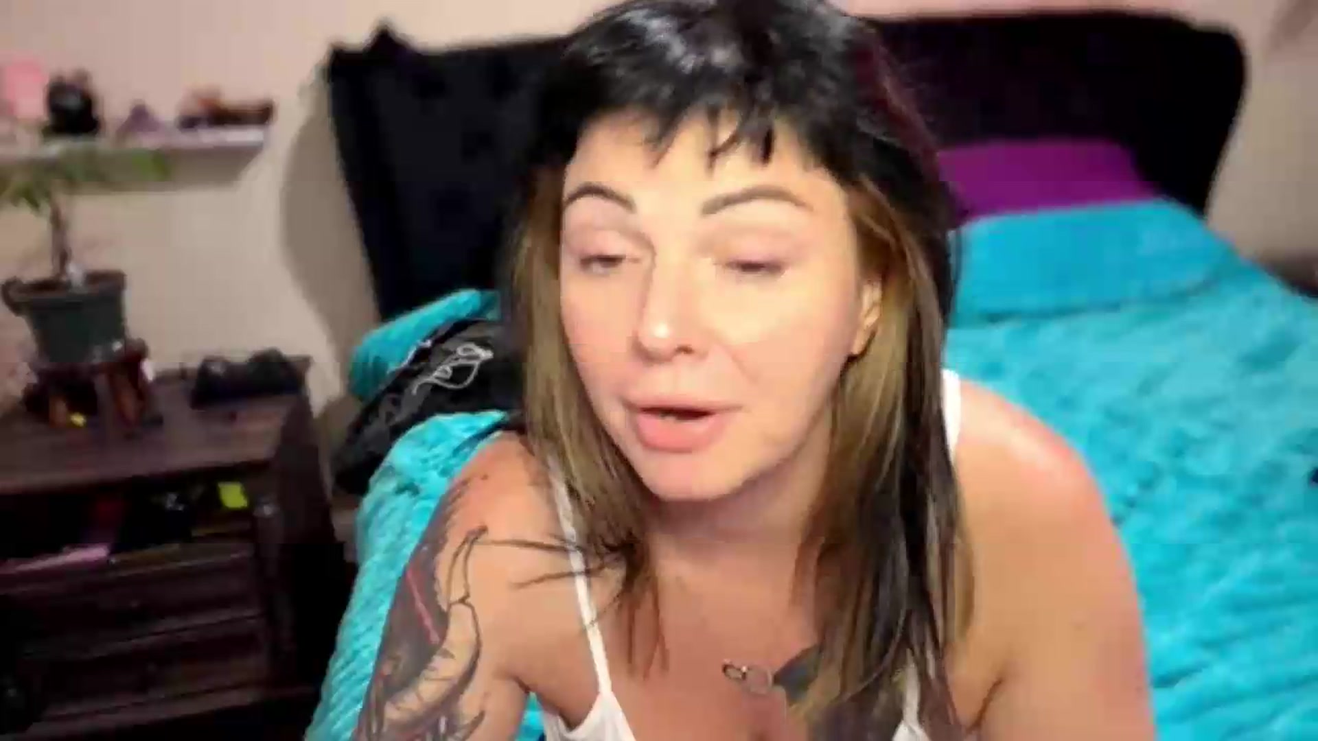 Gallery image thumbnail from KissMyTulips's myfreecams stream on, 07/17/2026, 03:00 image 2 of 20