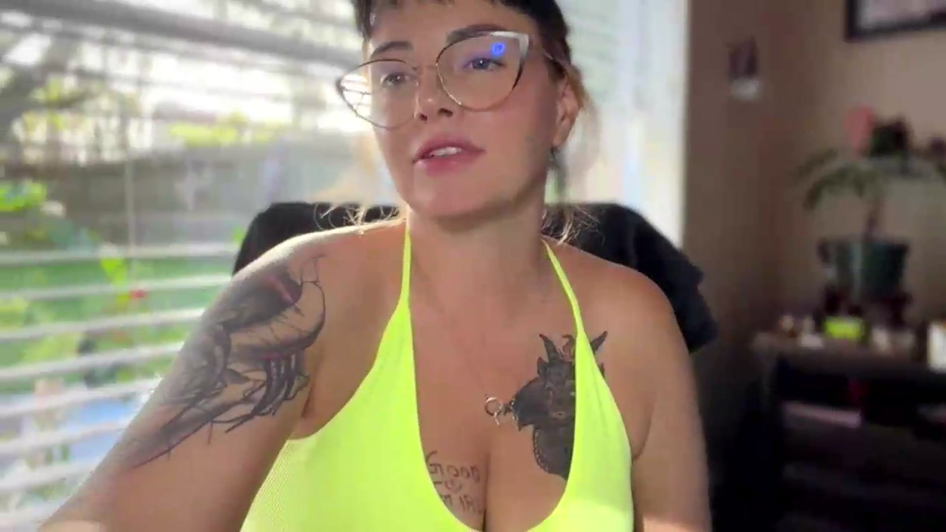 Gallery image thumbnail from KissMyTulips's myfreecams stream on, 07/19/2026, 12:39 image 16 of 20