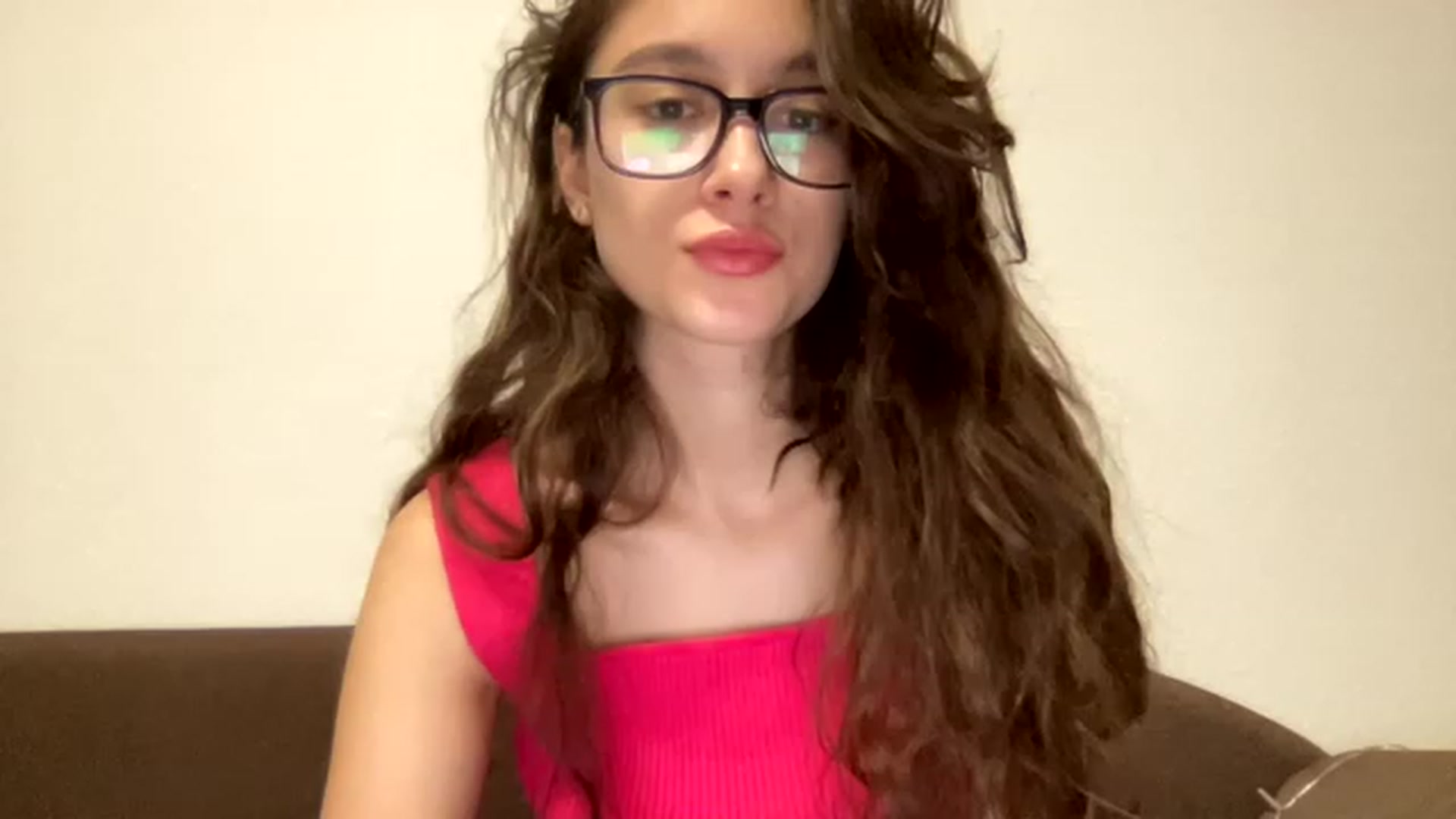 Gallery image thumbnail from Kiss_22's myfreecams stream on, 12/04/2022, 12:37 image 3 of 20