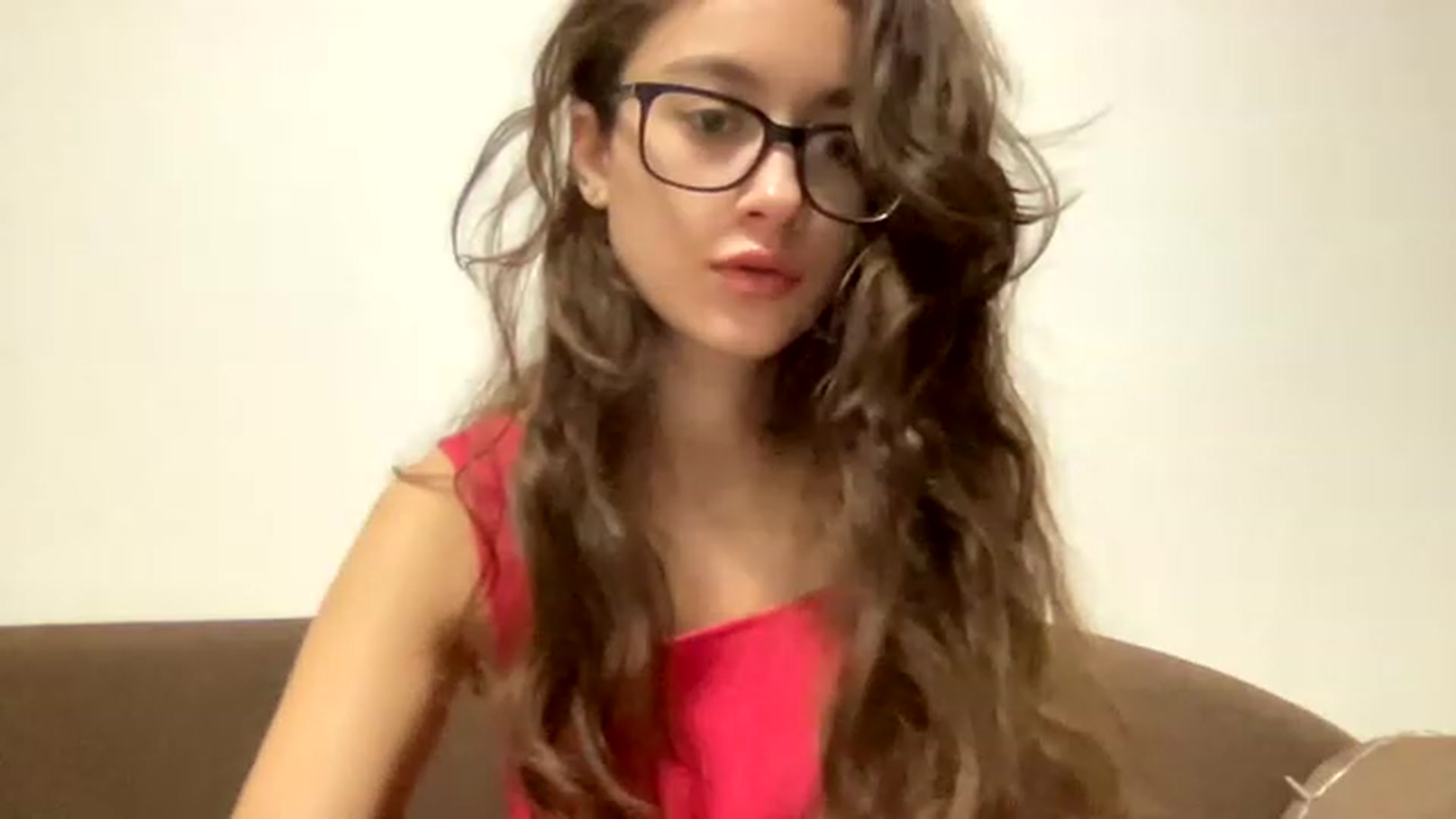 Gallery image thumbnail from Kiss_22's myfreecams stream on, 12/04/2022, 12:37 image 17 of 20