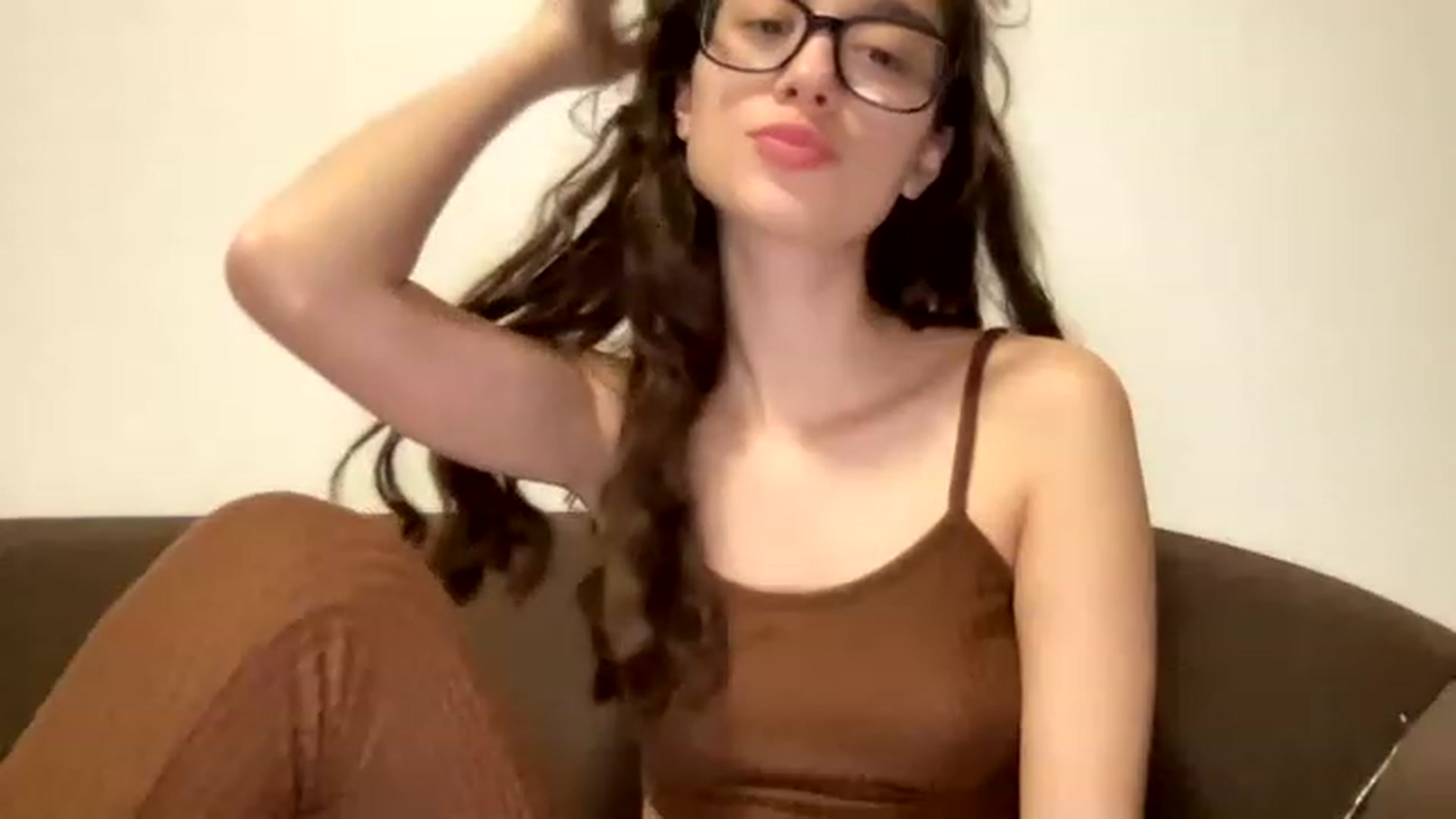 Gallery image thumbnail from Kiss_22's myfreecams stream on, 12/08/2022, 17:16 image 17 of 20