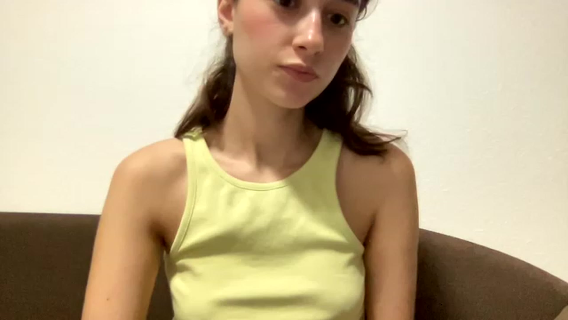 Gallery image thumbnail from Kiss_22's myfreecams stream on, 12/09/2022, 13:35 image 4 of 20