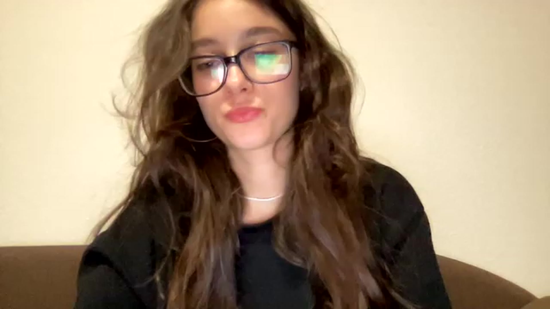 Gallery image thumbnail from Kiss_22's myfreecams stream on, 12/19/2022, 19:02 image 10 of 20