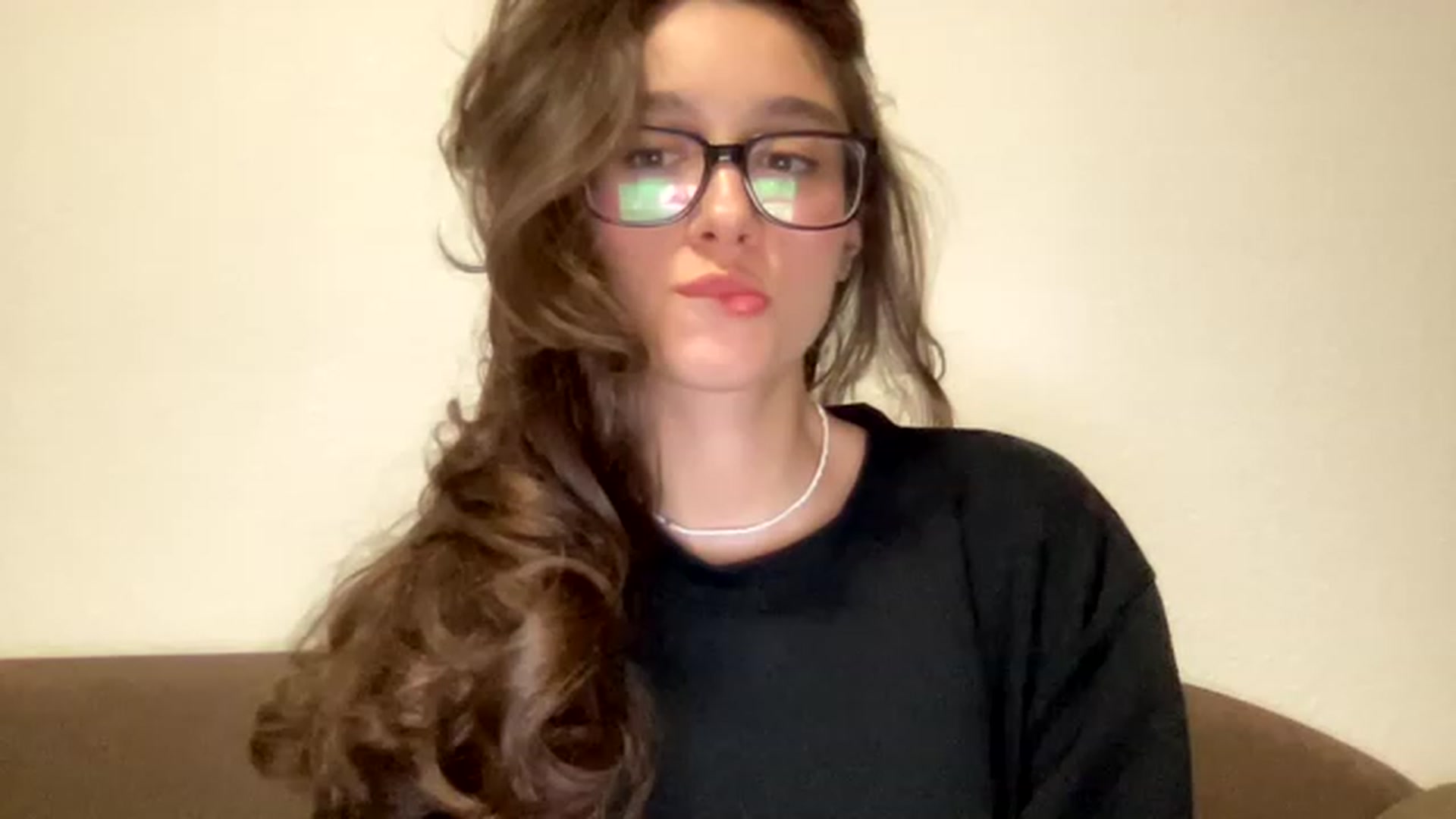 Gallery image thumbnail from Kiss_22's myfreecams stream on, 12/19/2022, 19:02 image 5 of 20