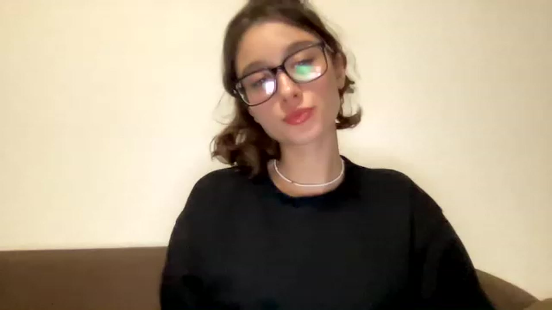 Gallery image thumbnail from Kiss_22's myfreecams stream on, 12/19/2022, 19:02 image 2 of 20