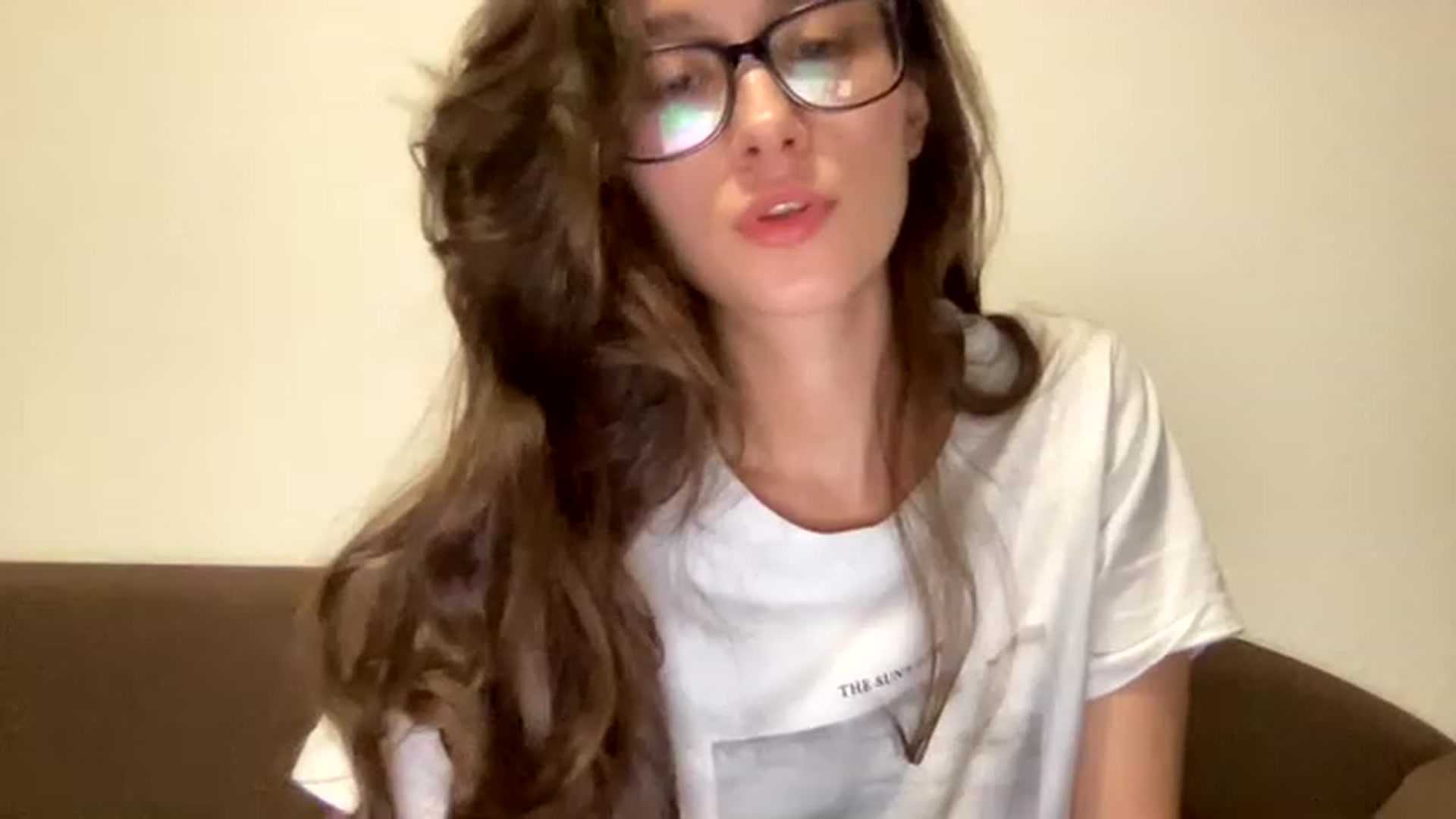 Gallery image thumbnail from Kiss_22's myfreecams stream on, 12/22/2022, 19:31 image 12 of 20