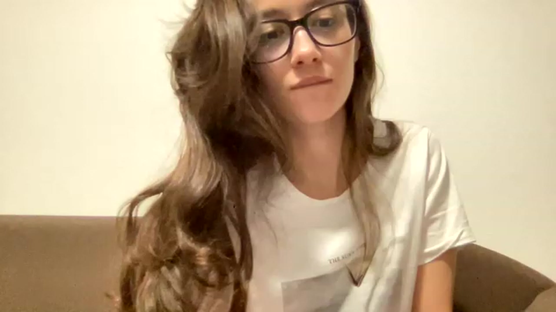 Gallery image thumbnail from Kiss_22's myfreecams stream on, 12/22/2022, 19:31 image 6 of 20