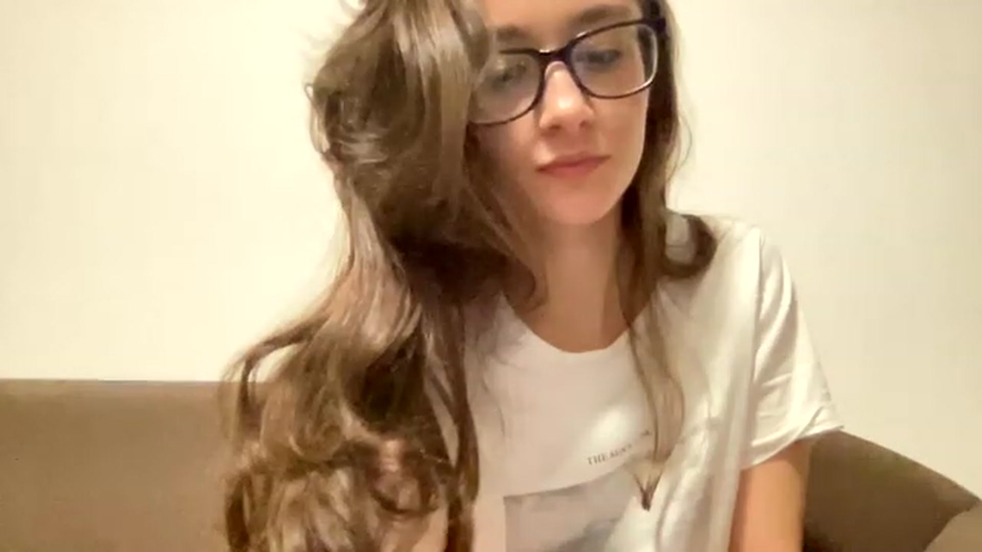 Gallery image thumbnail from Kiss_22's myfreecams stream on, 12/22/2022, 19:31 image 9 of 20