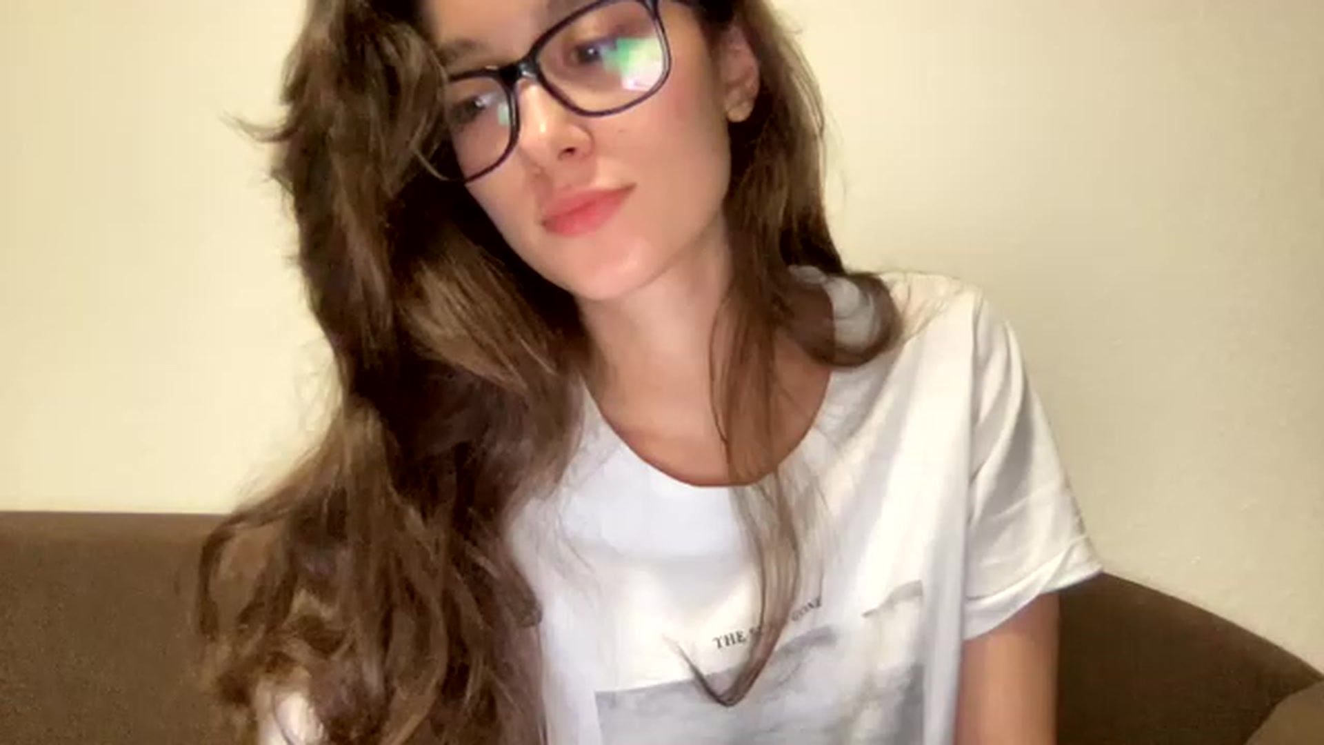 Gallery image thumbnail from Kiss_22's myfreecams stream on, 12/22/2022, 19:31 image 13 of 20