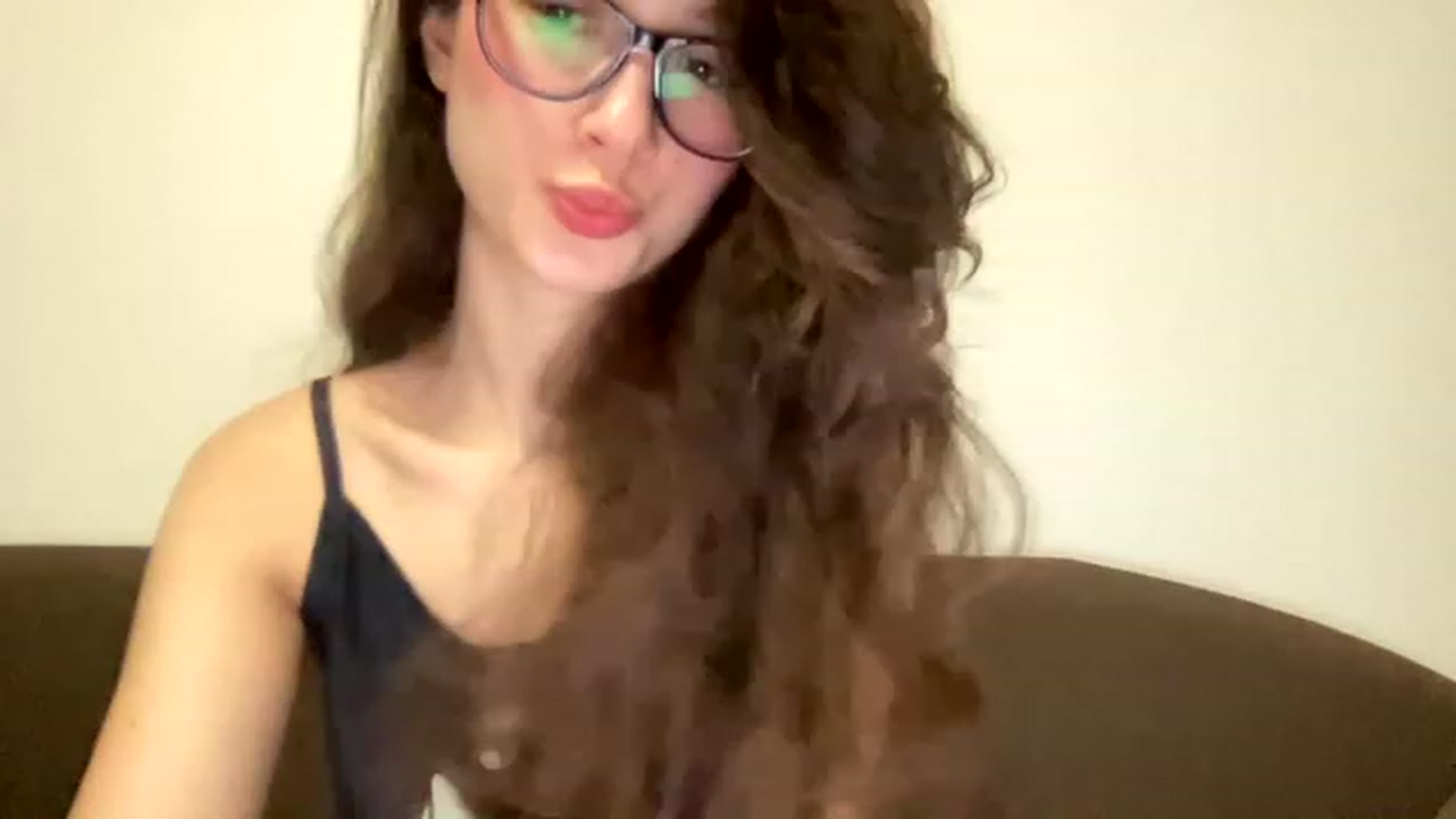 Gallery image thumbnail from Kiss_22's myfreecams stream on, 02/22/2023, 11:12 image 14 of 20