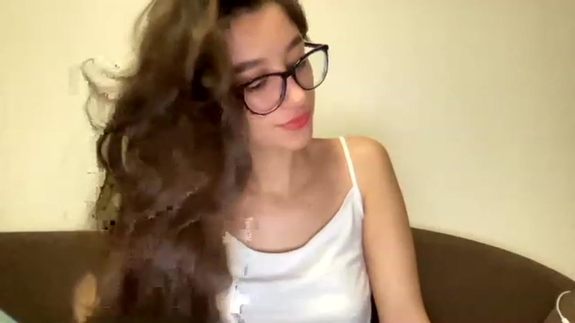 Gallery image thumbnail from Kiss_22's myfreecams stream on, 02/24/2023, 11:43 image 12 of 20