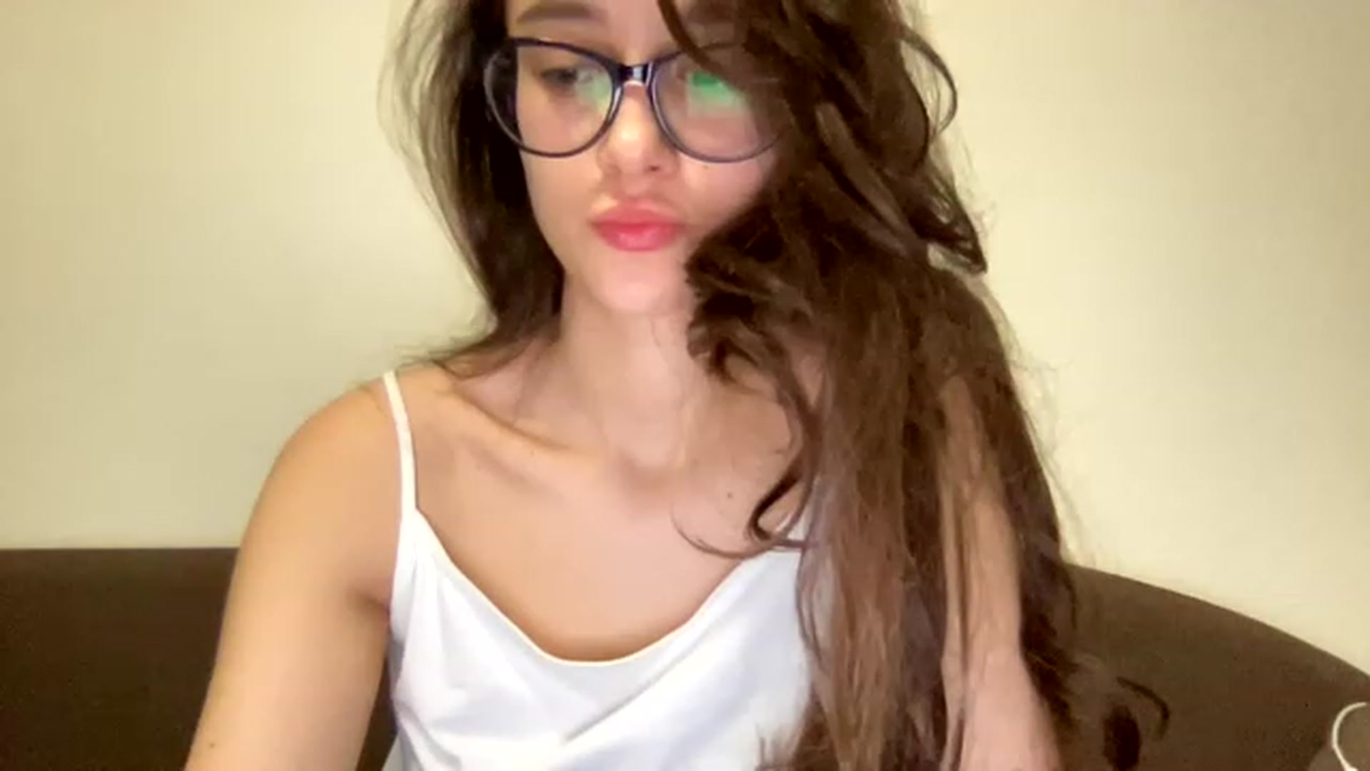 Gallery image thumbnail from Kiss_22's myfreecams stream on, 02/24/2023, 11:43 image 8 of 20