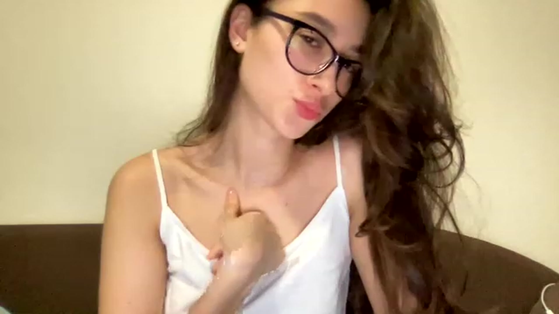 Gallery image thumbnail from Kiss_22's myfreecams stream on, 02/24/2023, 11:43 image 11 of 20