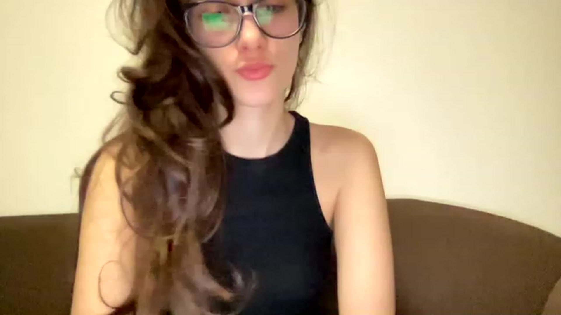 Gallery image thumbnail from Kiss_22's myfreecams stream on, 03/06/2023, 13:03 image 17 of 20