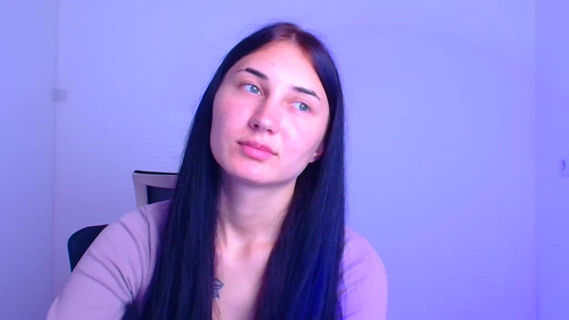 Gallery image thumbnail from Kiss_mia_'s myfreecams stream on, 07/30/2024, 16:51 image 12 of 20