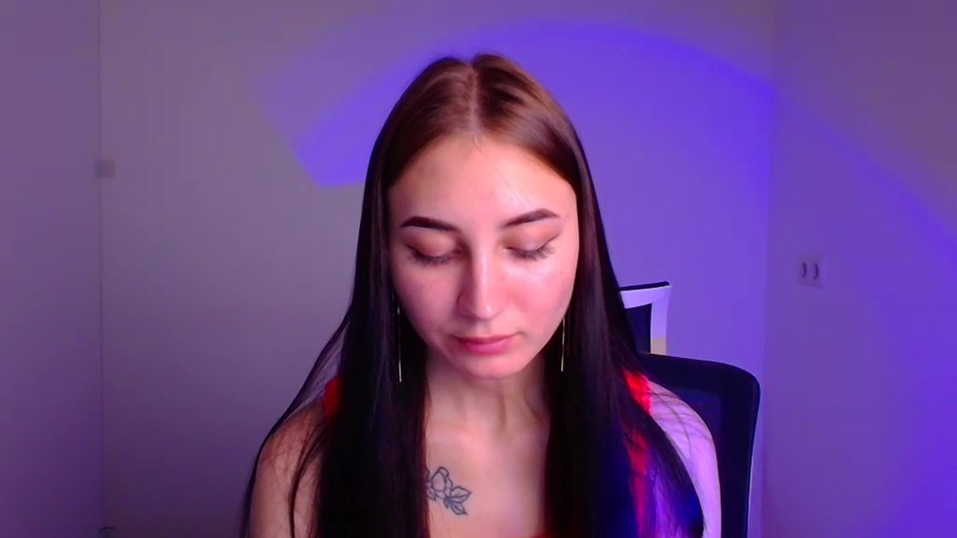 Gallery image thumbnail from Kiss_mia_'s myfreecams stream on, 12/02/2024, 11:46 image 15 of 20