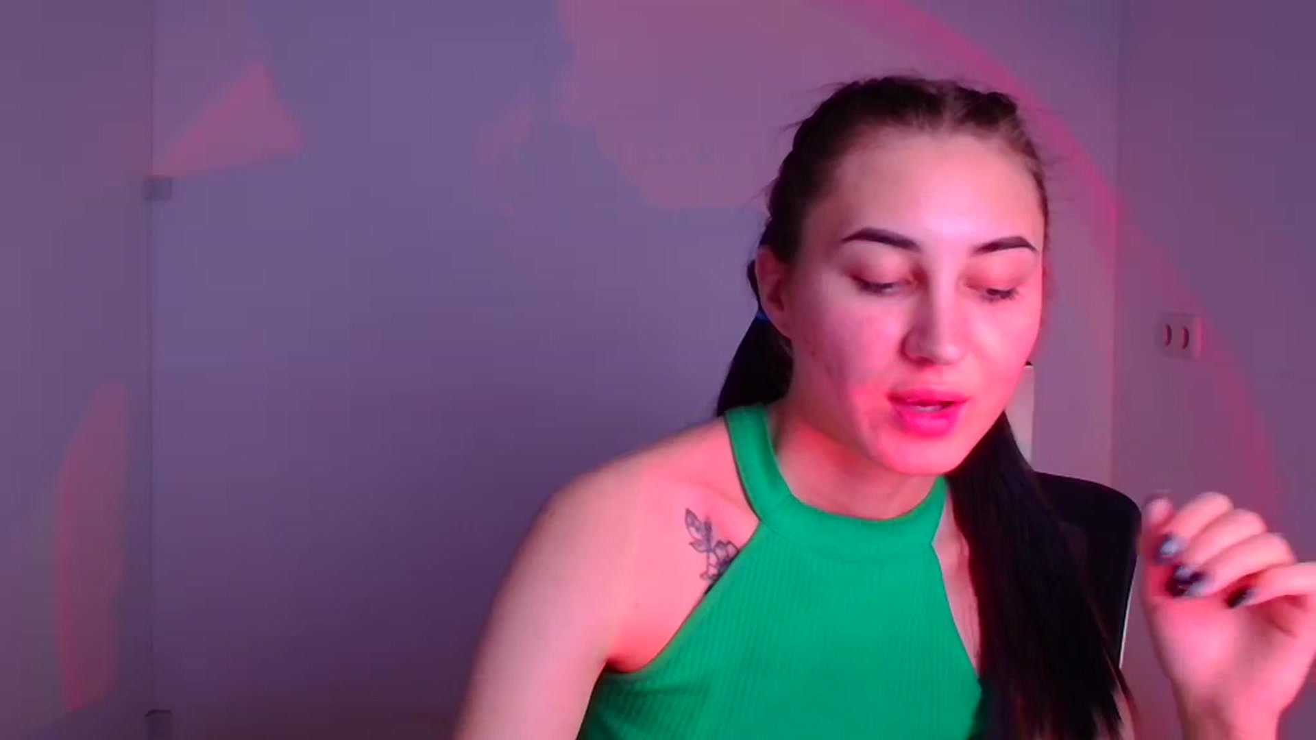 Gallery image thumbnail from Kiss_mia_'s myfreecams stream on, 12/05/2024, 09:40 image 11 of 20
