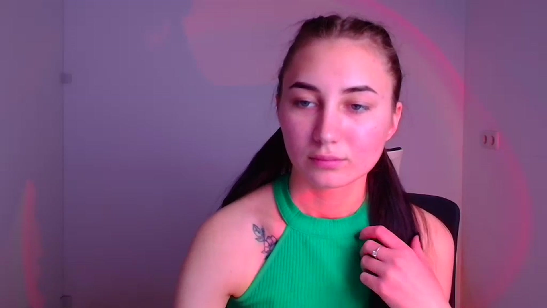 Gallery image thumbnail from Kiss_mia_'s myfreecams stream on, 12/05/2024, 09:40 image 14 of 20