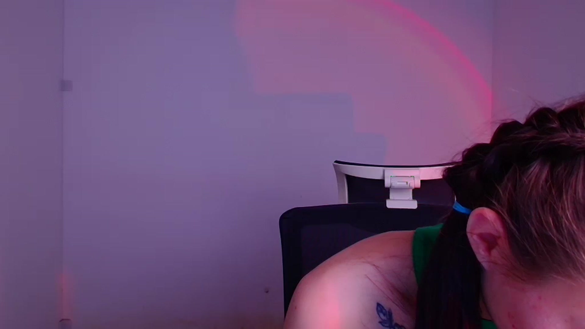 Gallery image thumbnail from Kiss_mia_'s myfreecams stream on, 12/05/2024, 11:34 image 14 of 20