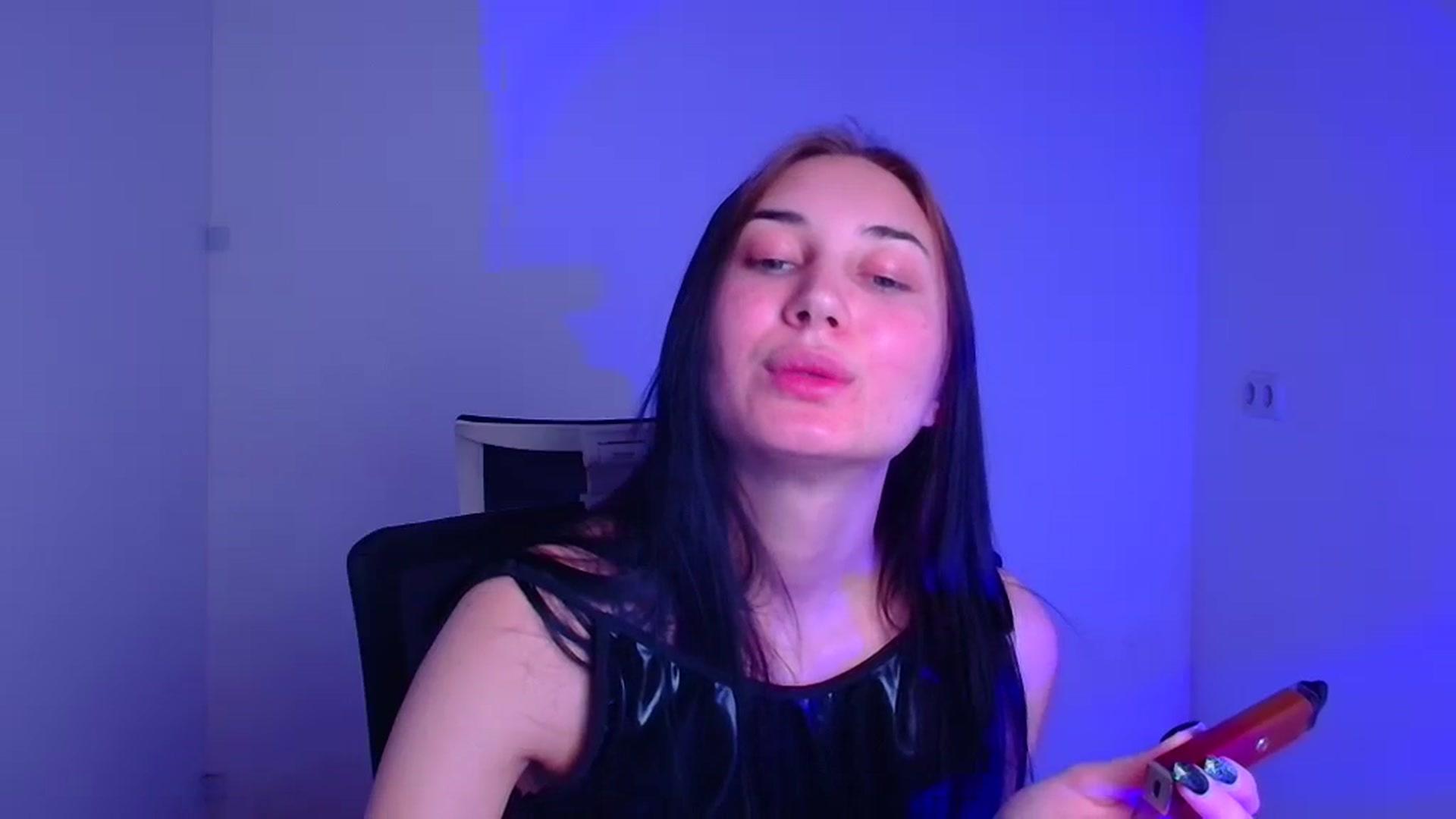 Gallery image thumbnail from Kiss_mia_'s myfreecams stream on, 12/05/2024, 20:39 image 2 of 20