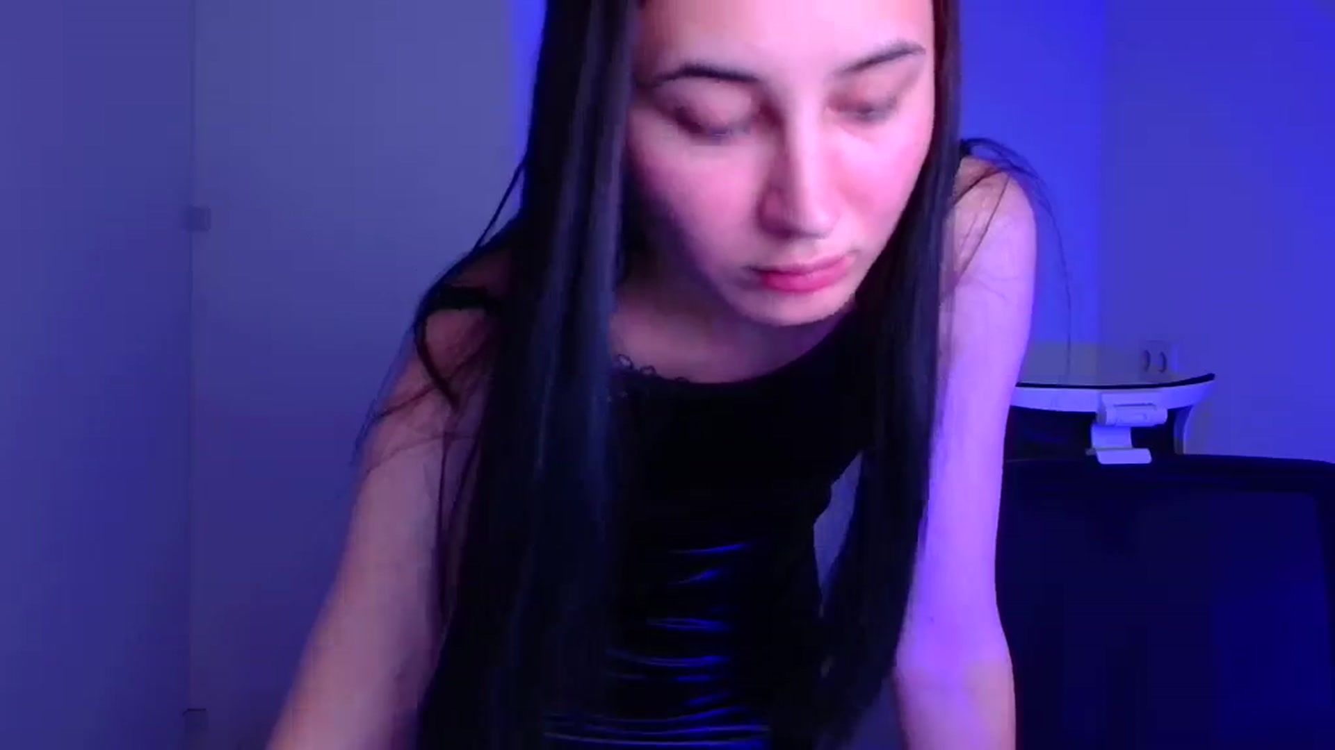 Gallery image thumbnail from Kiss_mia_'s myfreecams stream on, 12/05/2024, 20:39 image 19 of 20