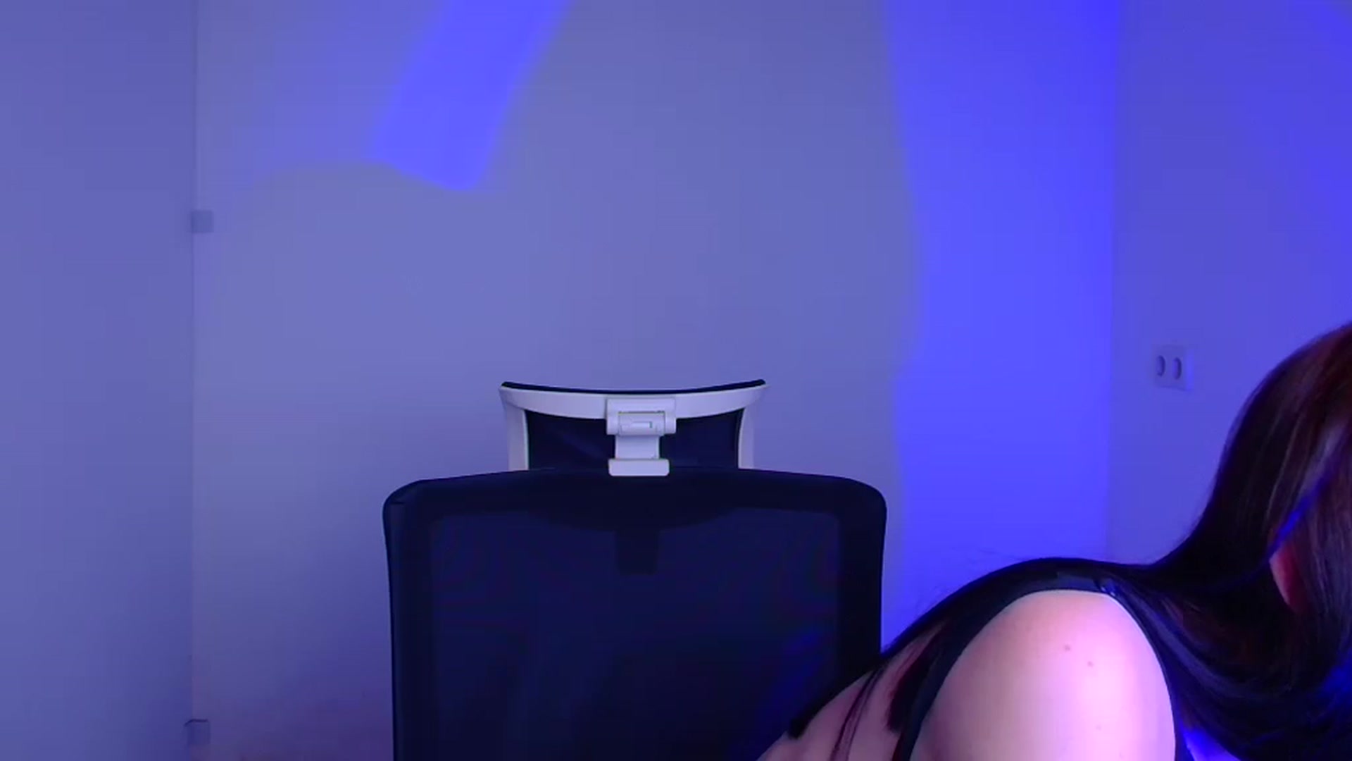 Gallery image thumbnail from Kiss_mia_'s myfreecams stream on, 12/05/2024, 20:39 image 11 of 20
