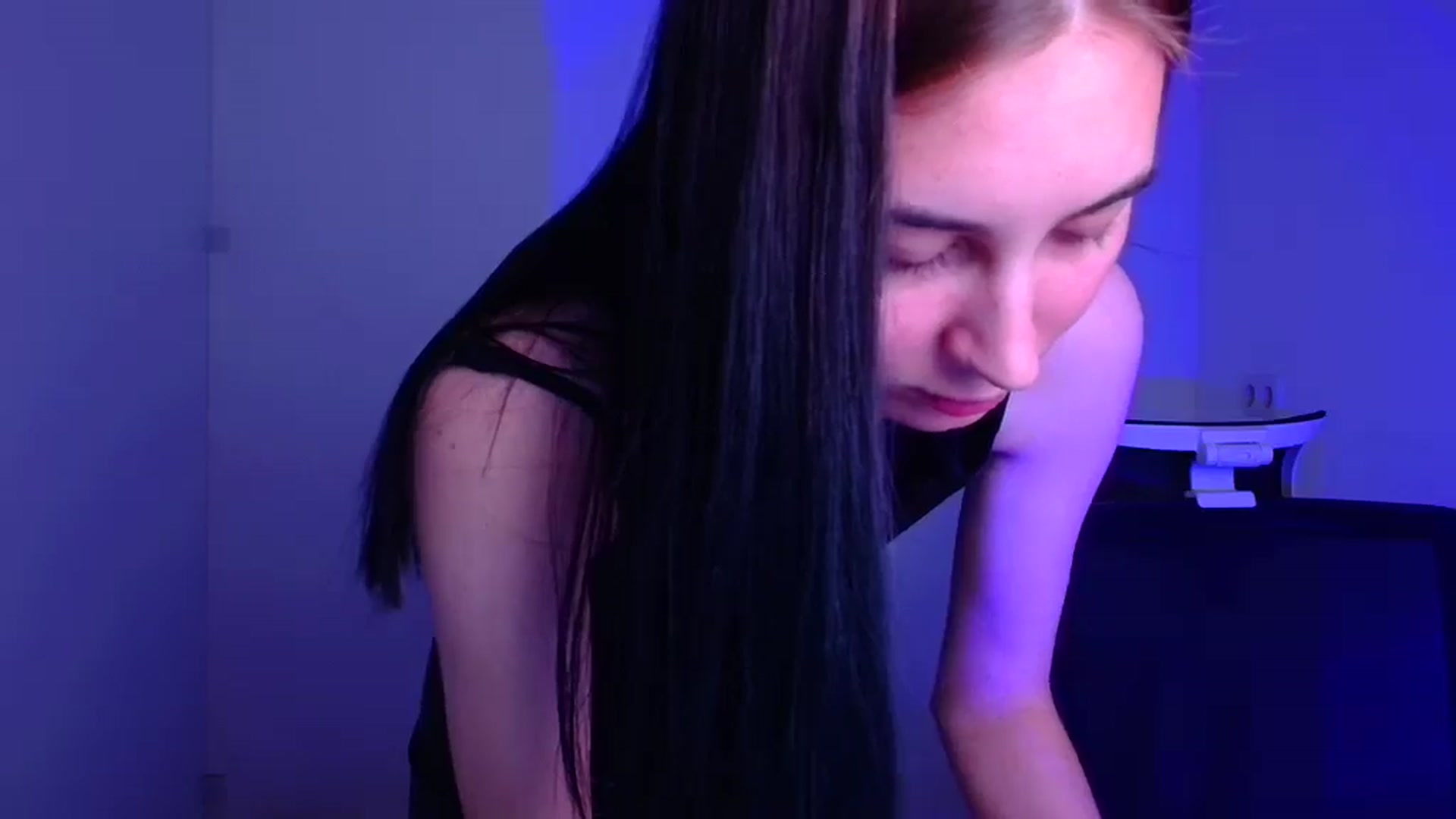 Gallery image thumbnail from Kiss_mia_'s myfreecams stream on, 12/05/2024, 20:39 image 20 of 20