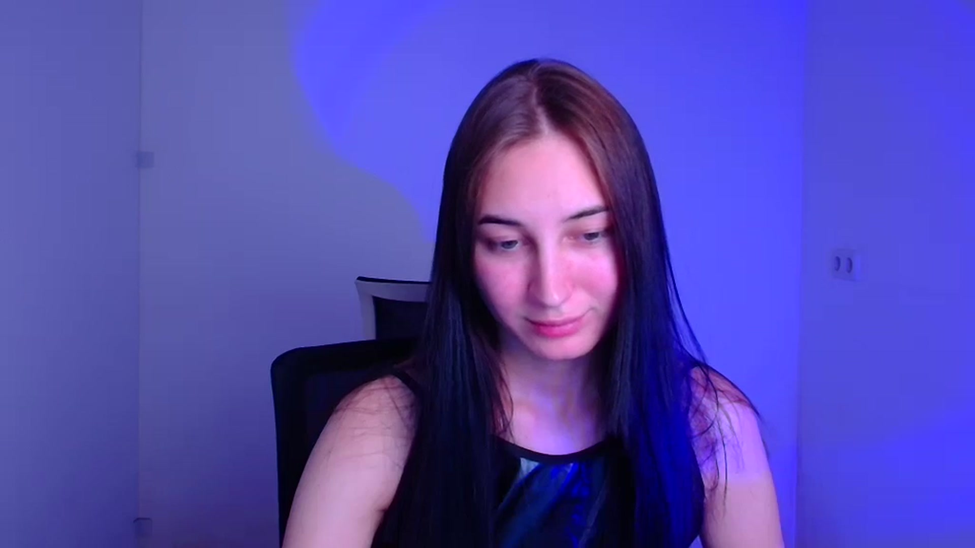Gallery image thumbnail from Kiss_mia_'s myfreecams stream on, 12/05/2024, 20:39 image 9 of 20