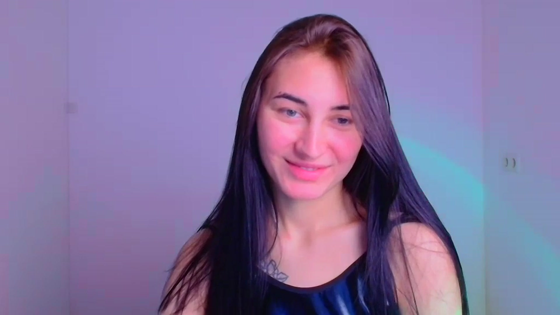 Gallery image thumbnail from Kiss_mia_'s myfreecams stream on, 12/09/2024, 09:17 image 9 of 20