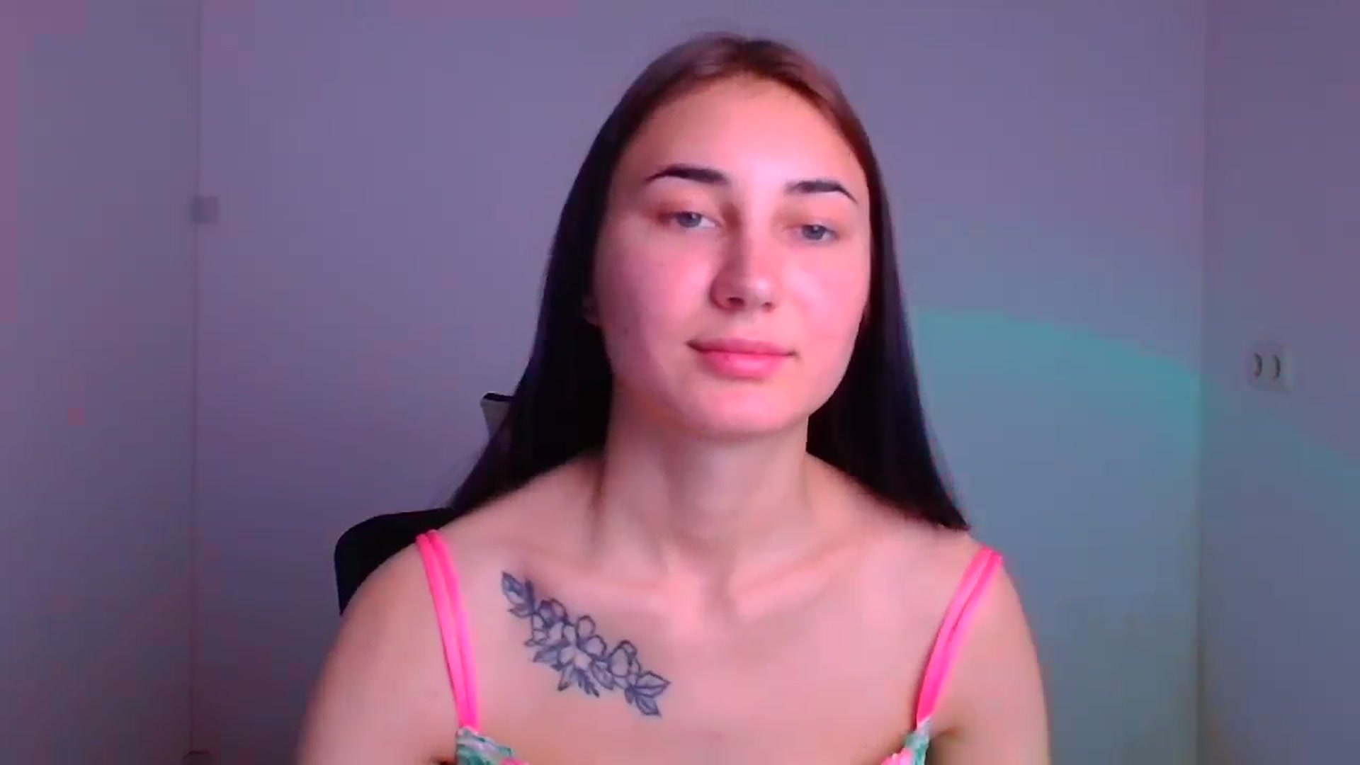 Gallery image thumbnail from Kiss_mia_'s myfreecams stream on, 12/10/2024, 08:33 image 9 of 20