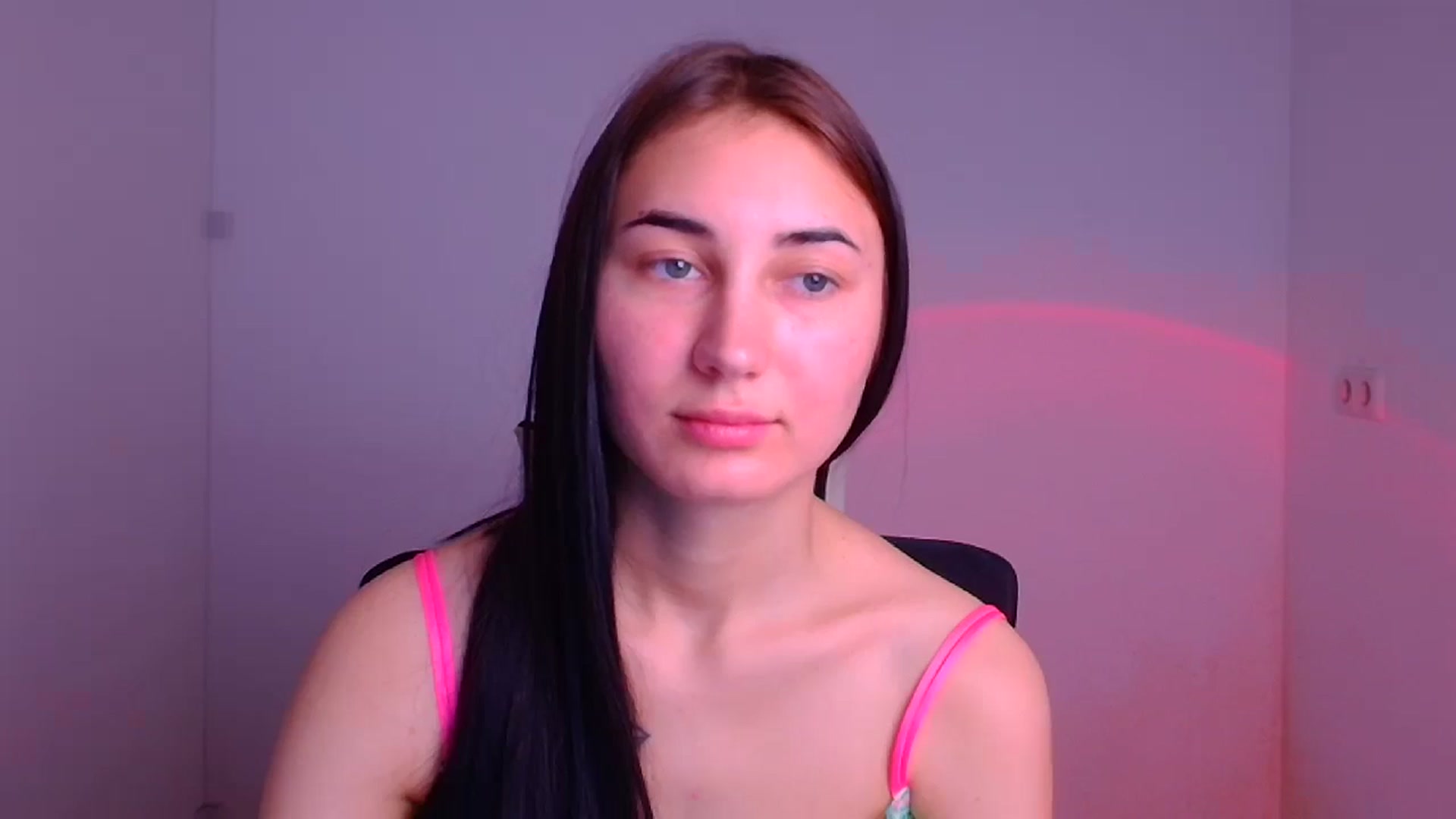 Gallery image thumbnail from Kiss_mia_'s myfreecams stream on, 12/10/2024, 08:33 image 15 of 20