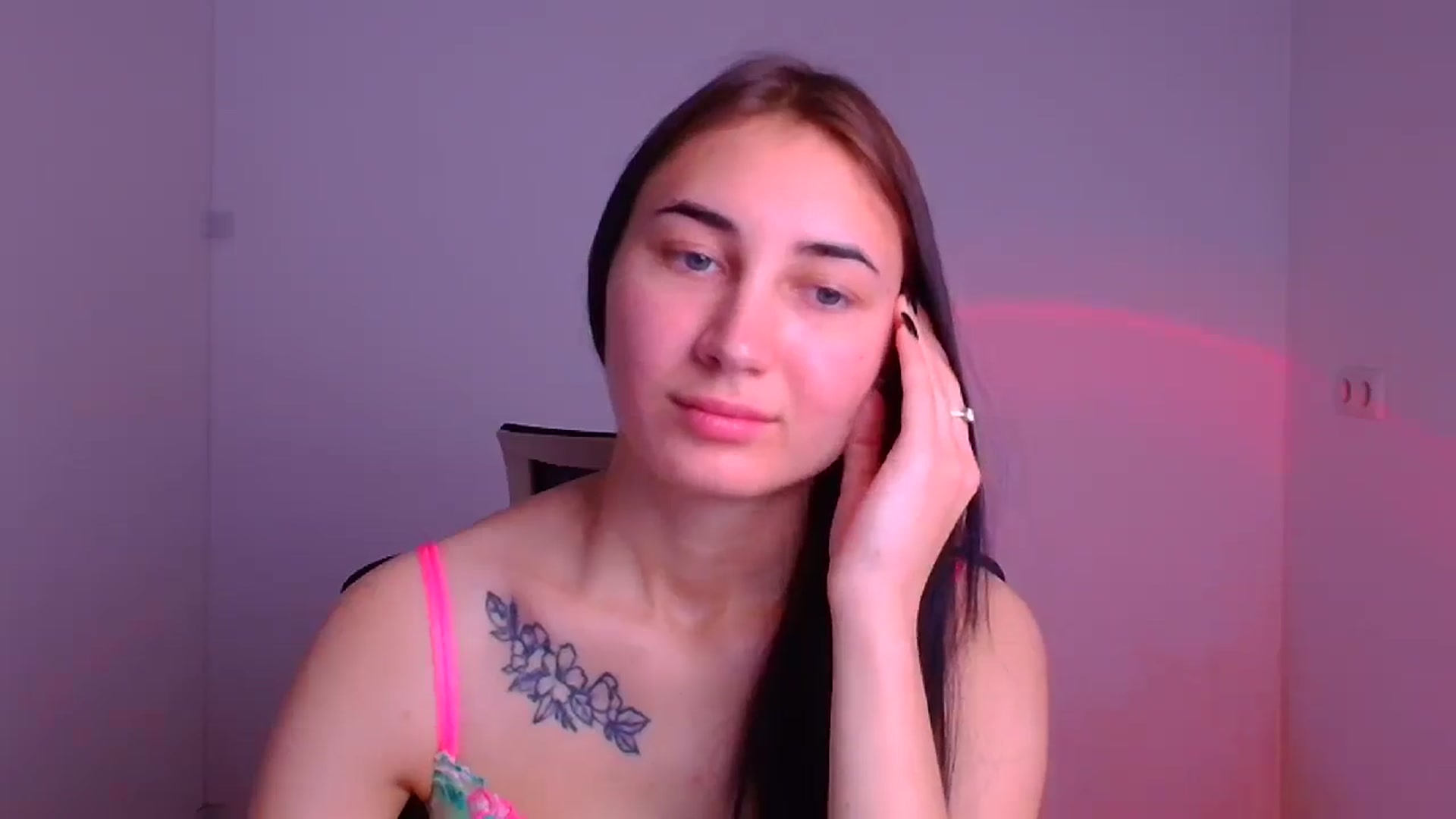 Gallery image thumbnail from Kiss_mia_'s myfreecams stream on, 12/10/2024, 08:33 image 20 of 20