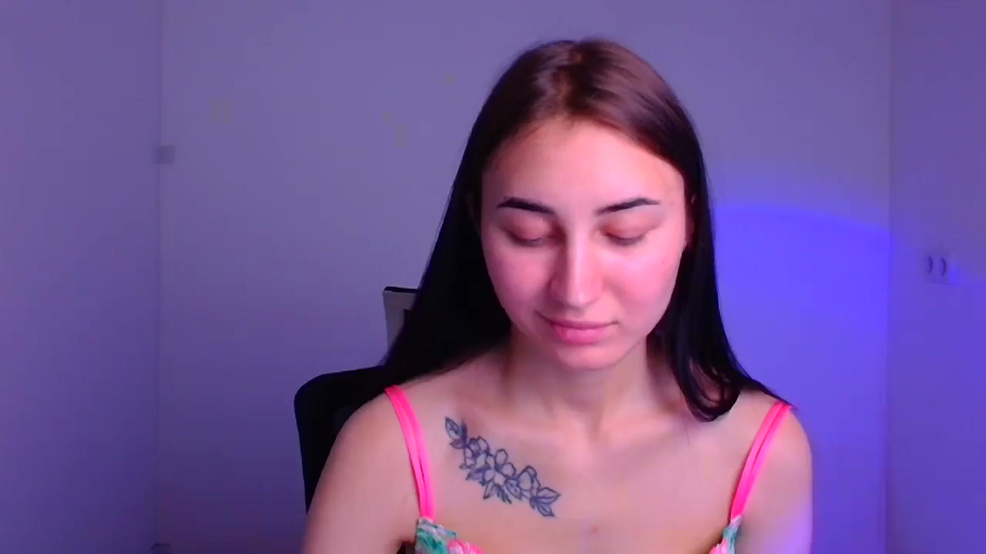 Gallery image thumbnail from Kiss_mia_'s myfreecams stream on, 12/10/2024, 10:44 image 20 of 20