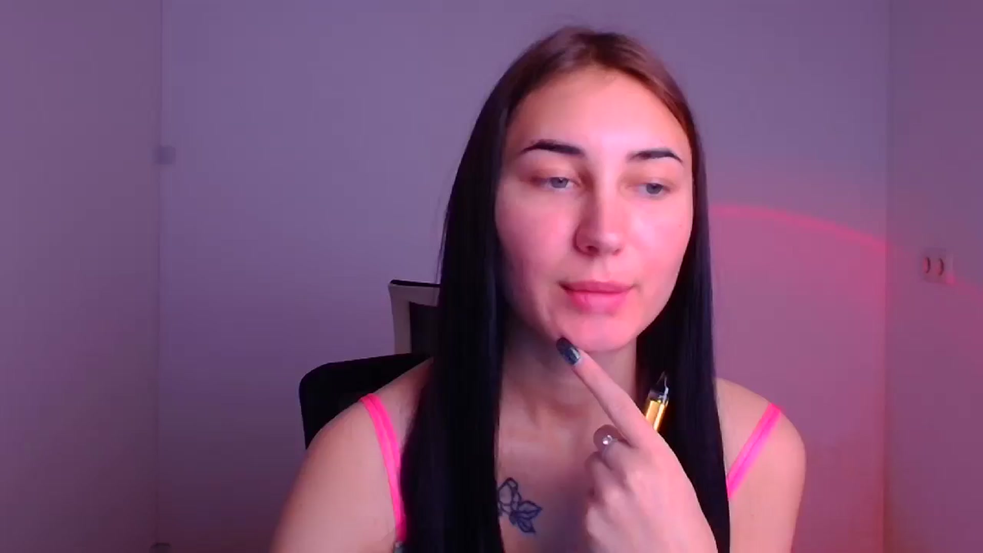 Gallery image thumbnail from Kiss_mia_'s myfreecams stream on, 12/10/2024, 10:44 image 1 of 20