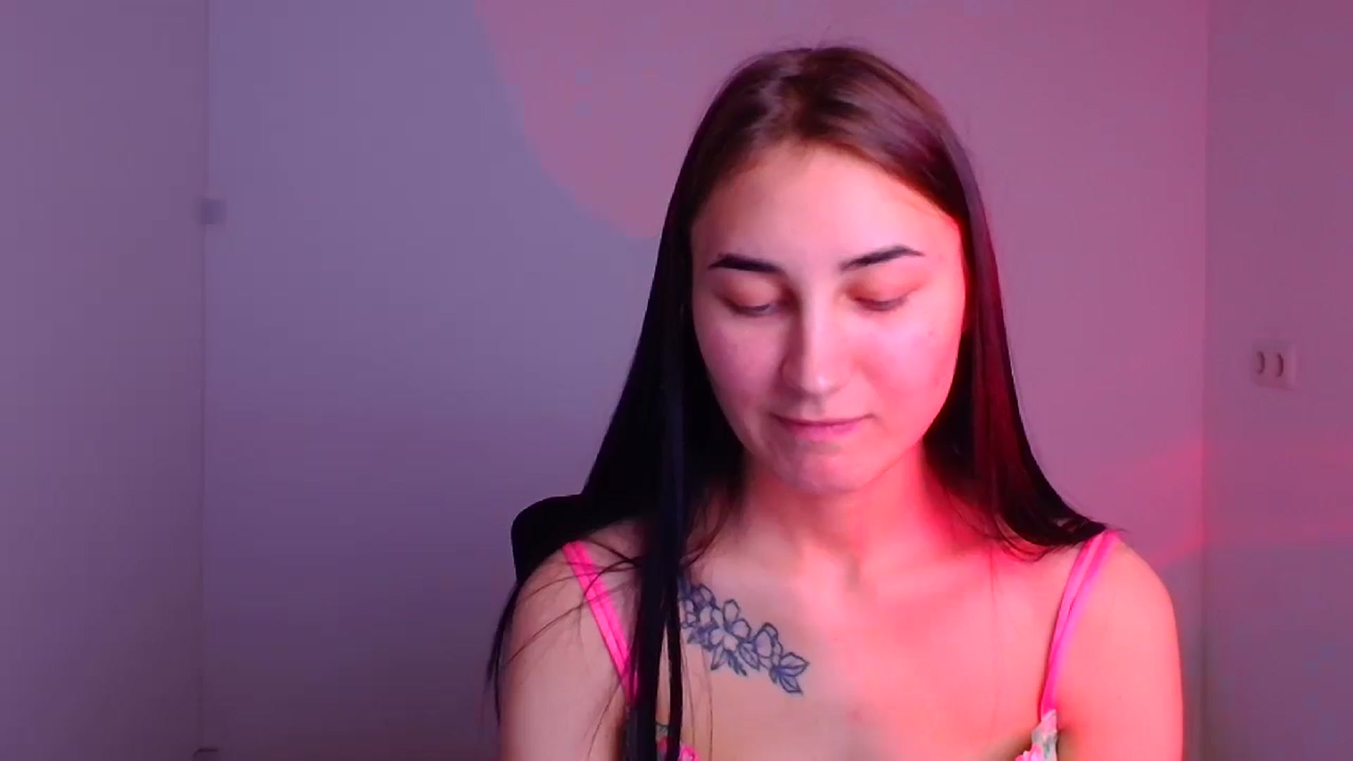 Gallery image thumbnail from Kiss_mia_'s myfreecams stream on, 12/10/2024, 11:44 image 20 of 20