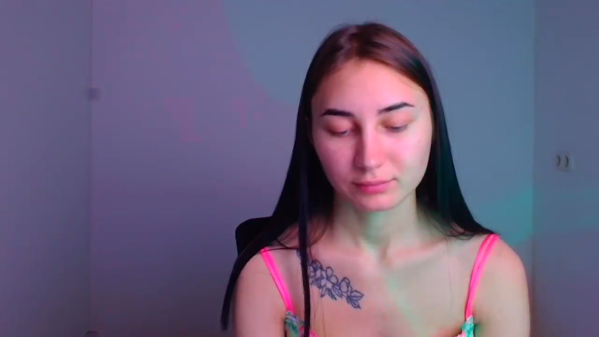Gallery image thumbnail from Kiss_mia_'s myfreecams stream on, 12/10/2024, 11:44 image 18 of 20
