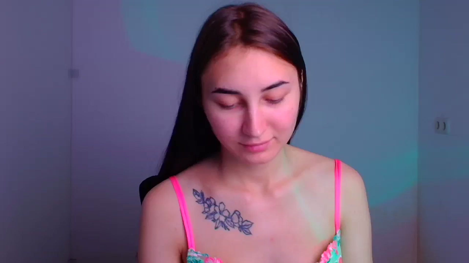 Gallery image thumbnail from Kiss_mia_'s myfreecams stream on, 12/10/2024, 11:44 image 8 of 20