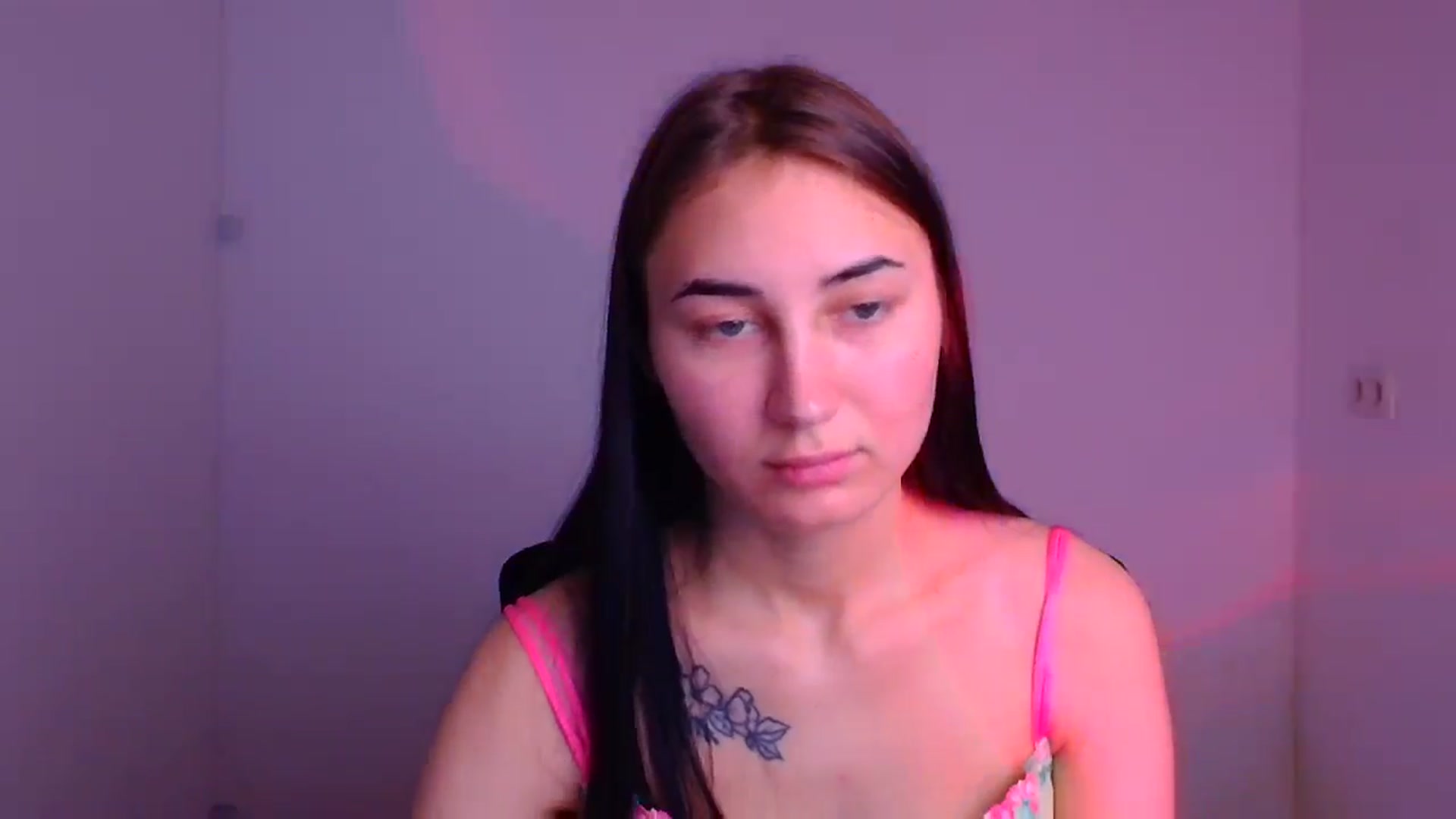 Gallery image thumbnail from Kiss_mia_'s myfreecams stream on, 12/10/2024, 11:44 image 16 of 20
