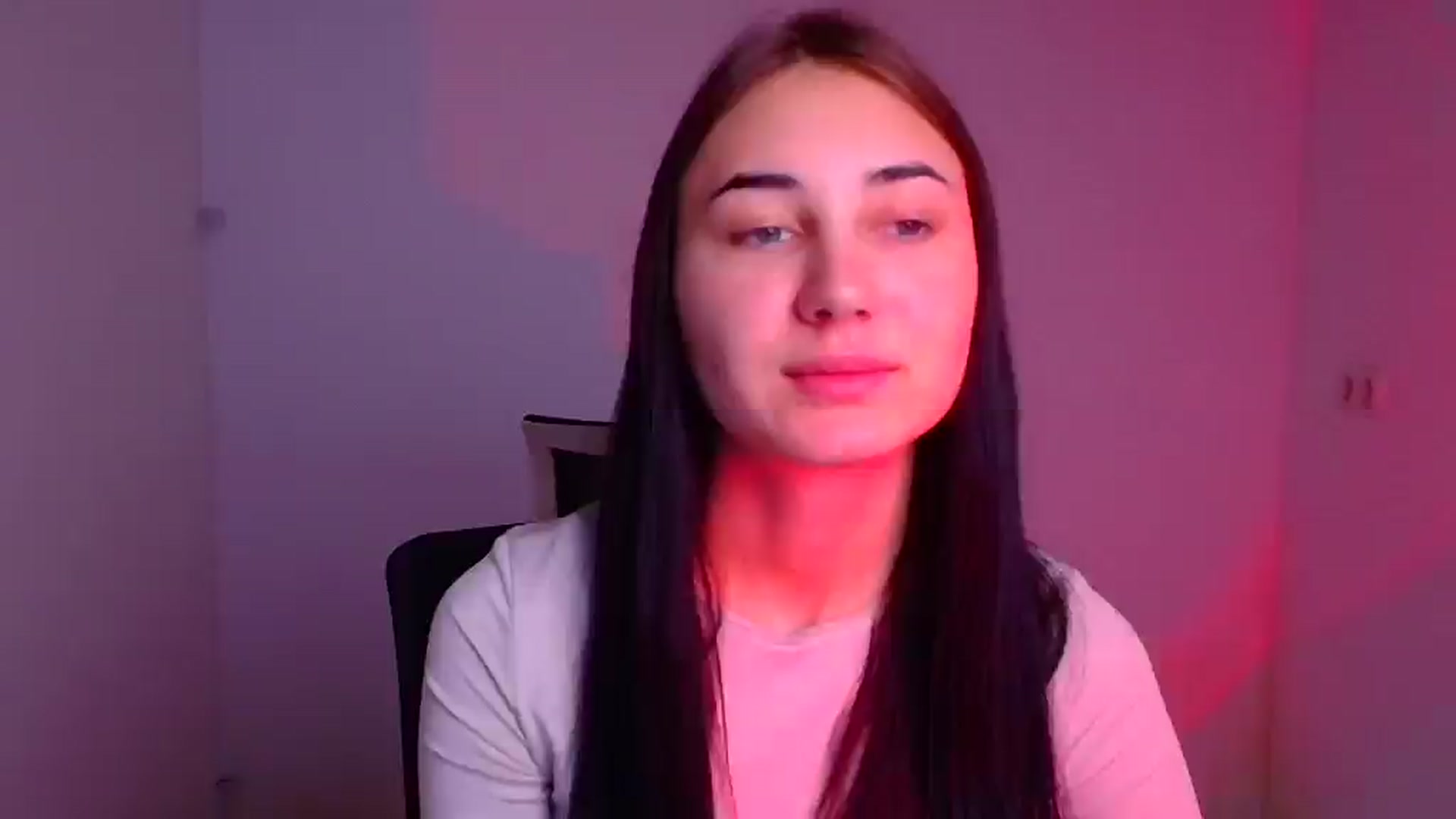 Gallery image thumbnail from Kiss_mia_'s myfreecams stream on, 12/12/2024, 07:09 image 1 of 20