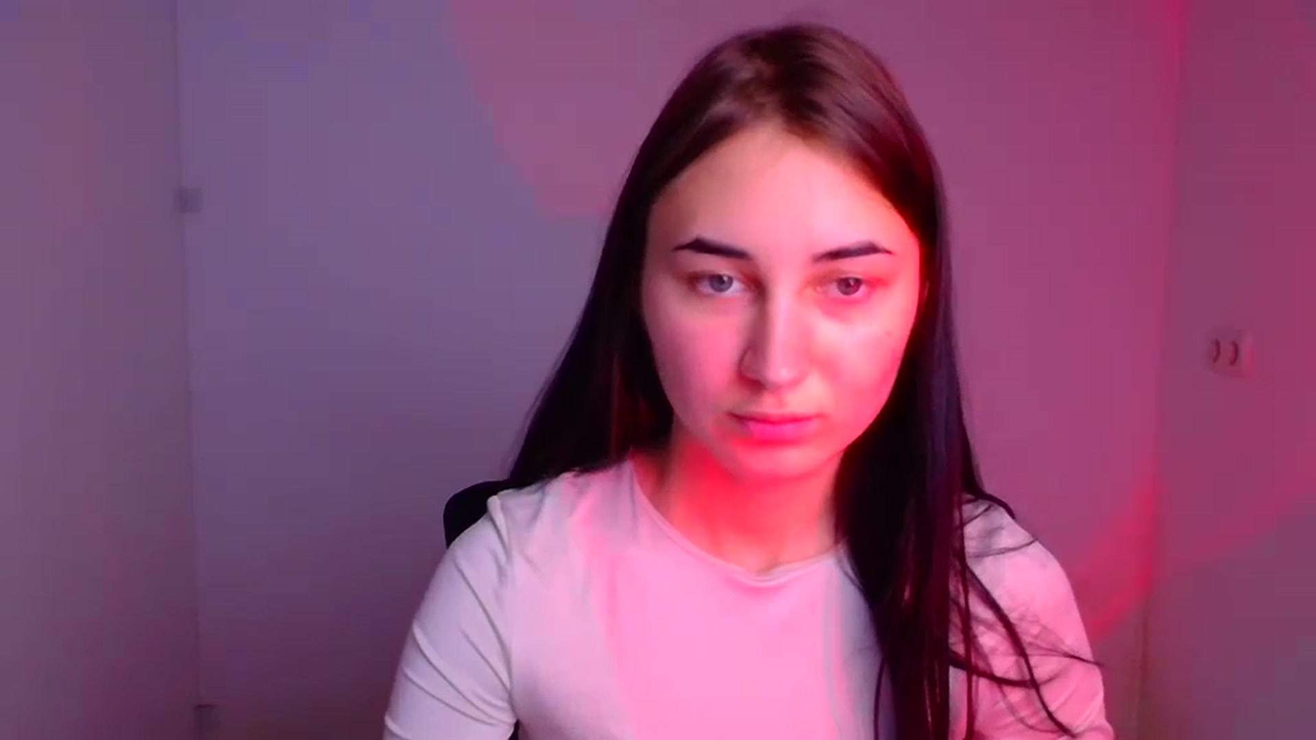 Gallery image thumbnail from Kiss_mia_'s myfreecams stream on, 12/12/2024, 11:37 image 4 of 20