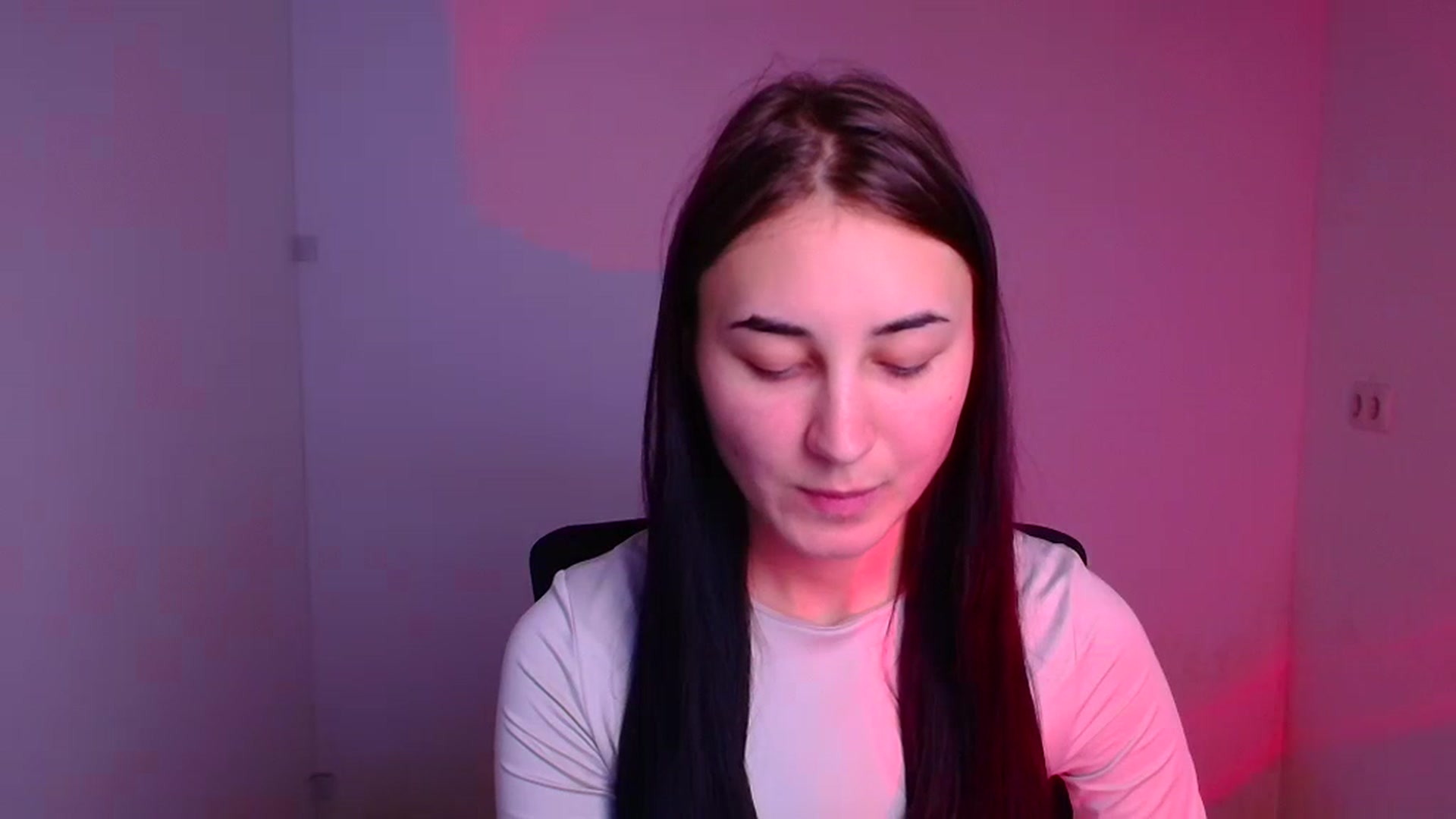 Gallery image thumbnail from Kiss_mia_'s myfreecams stream on, 12/13/2024, 10:08 image 8 of 20