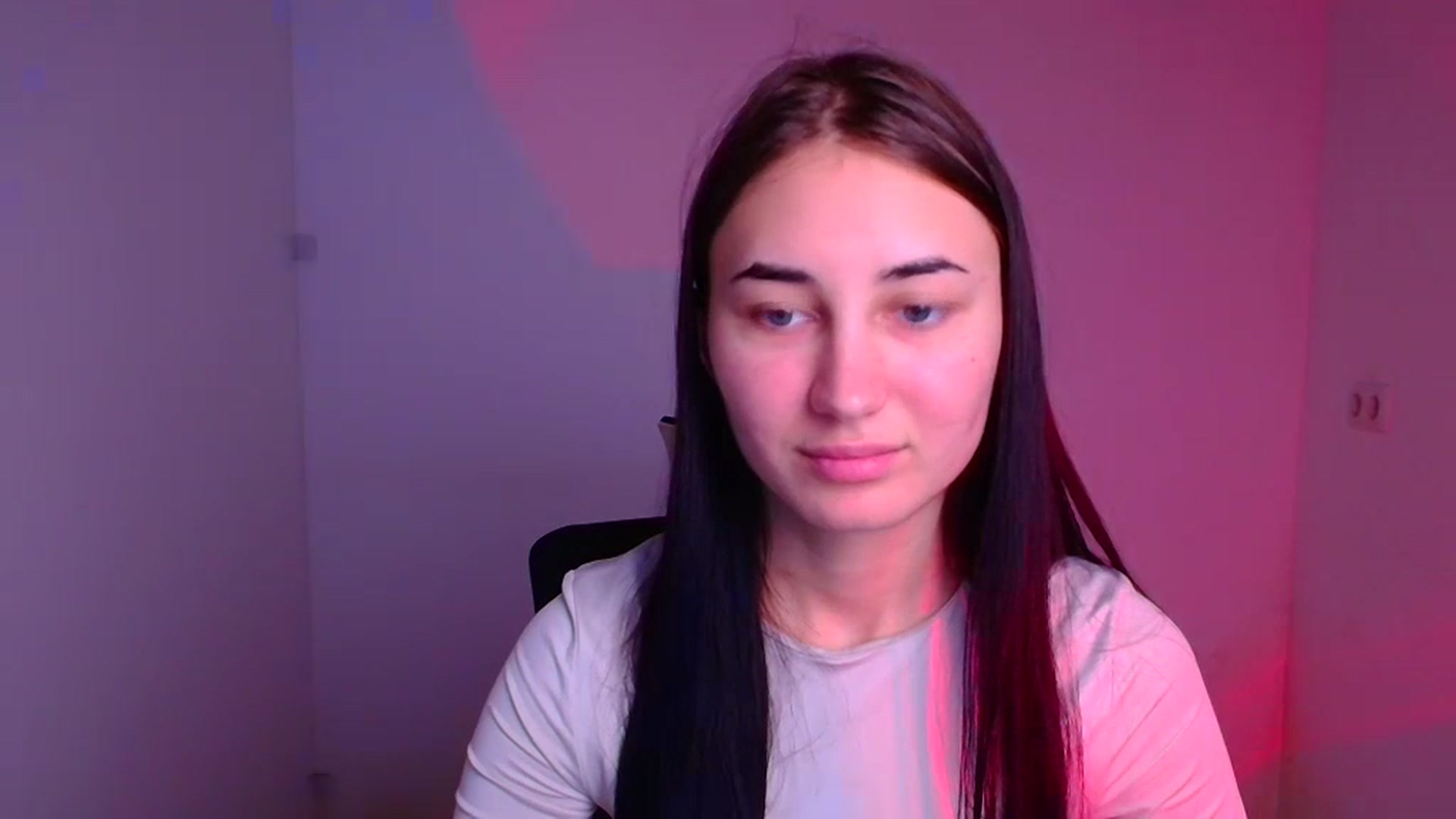 Gallery image thumbnail from Kiss_mia_'s myfreecams stream on, 12/13/2024, 10:08 image 10 of 20