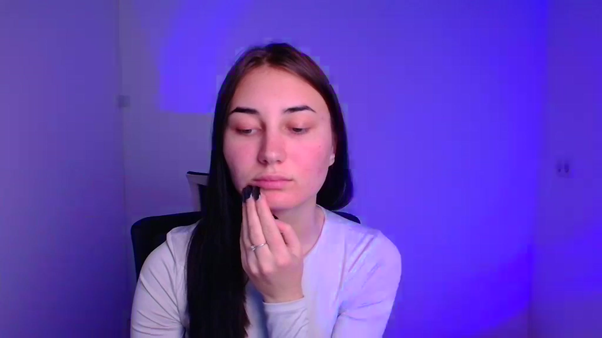 Gallery image thumbnail from Kiss_mia_'s myfreecams stream on, 12/13/2024, 11:38 image 18 of 20