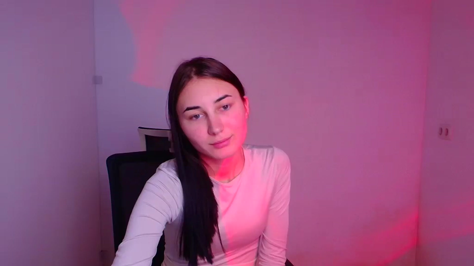 Gallery image thumbnail from Kiss_mia_'s myfreecams stream on, 12/13/2024, 11:38 image 9 of 20