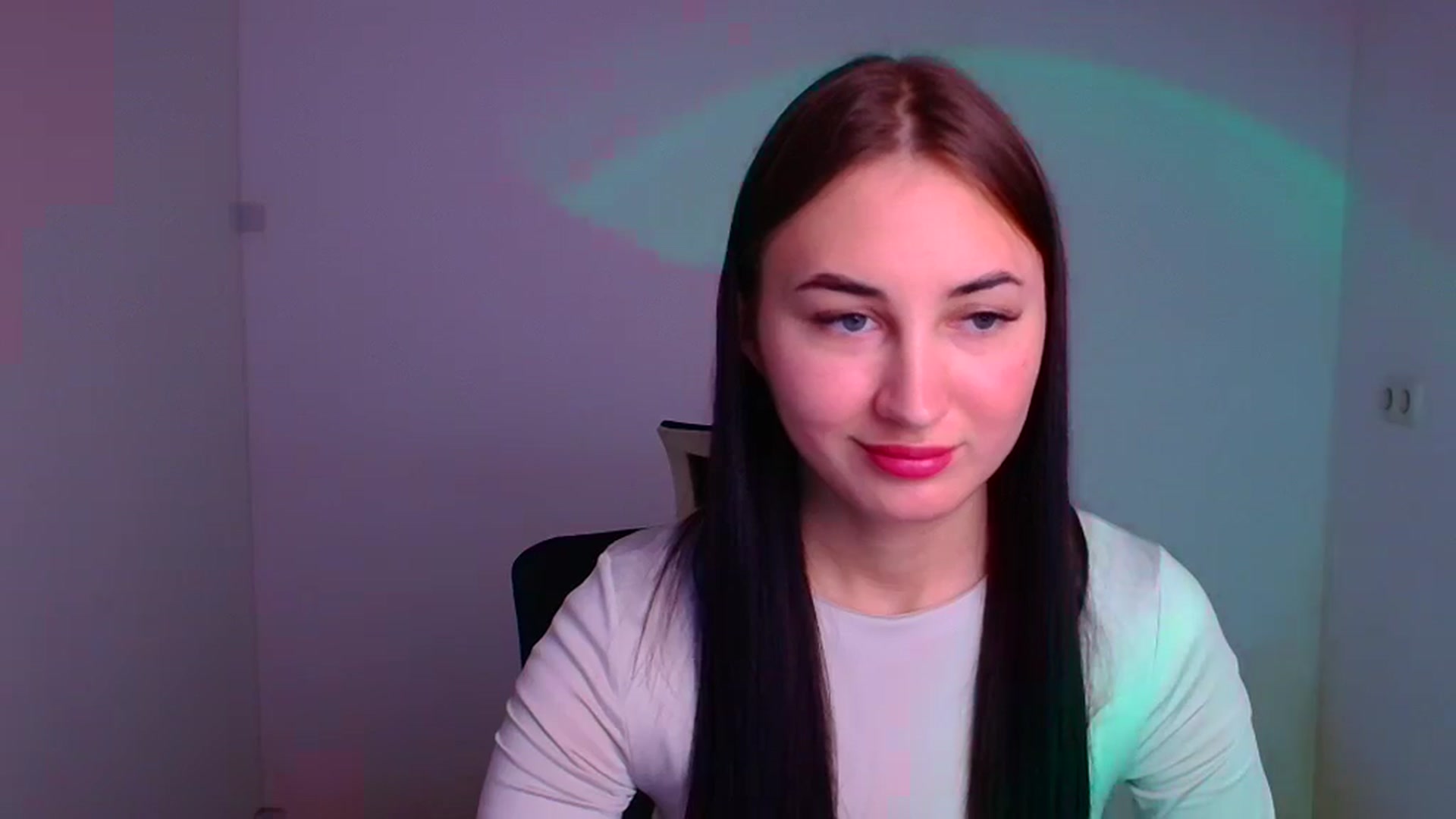 Gallery image thumbnail from Kiss_mia_'s myfreecams stream on, 12/18/2024, 12:48 image 13 of 20