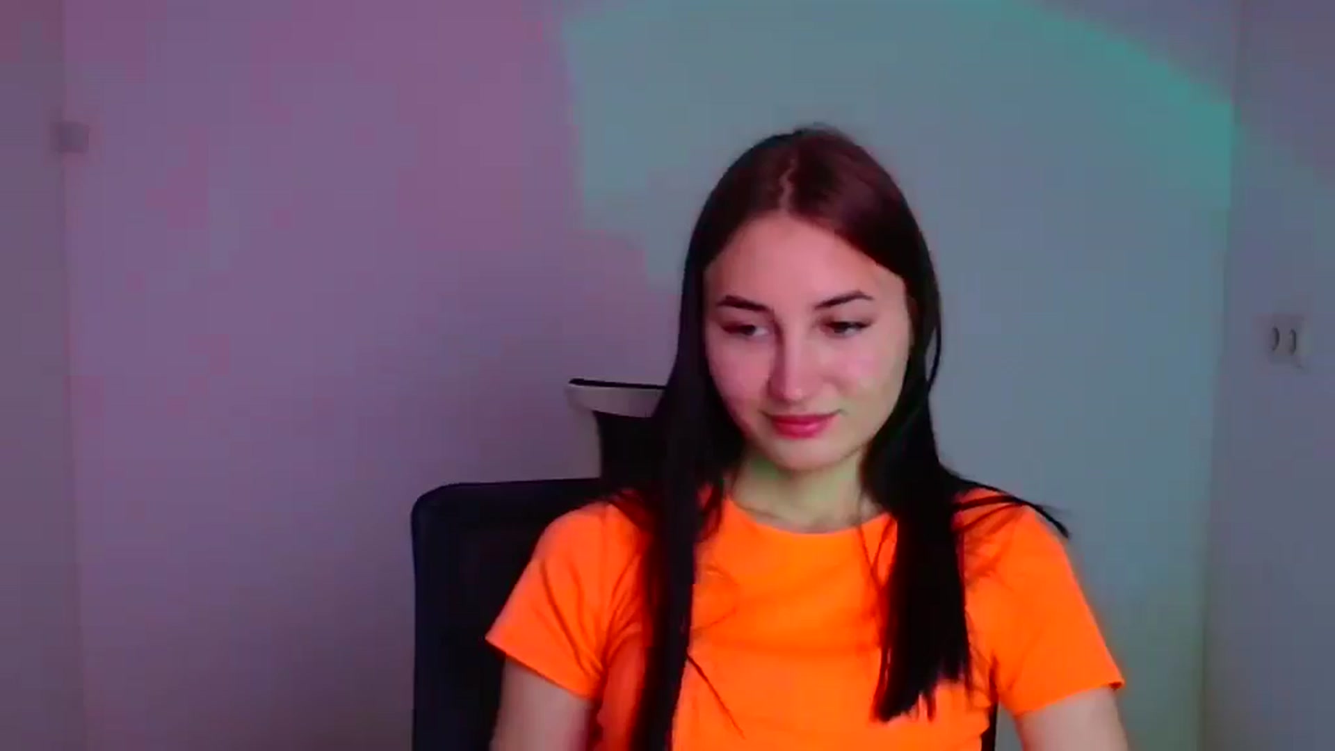 Gallery image thumbnail from Kiss_mia_'s myfreecams stream on, 12/18/2024, 14:57 image 15 of 20