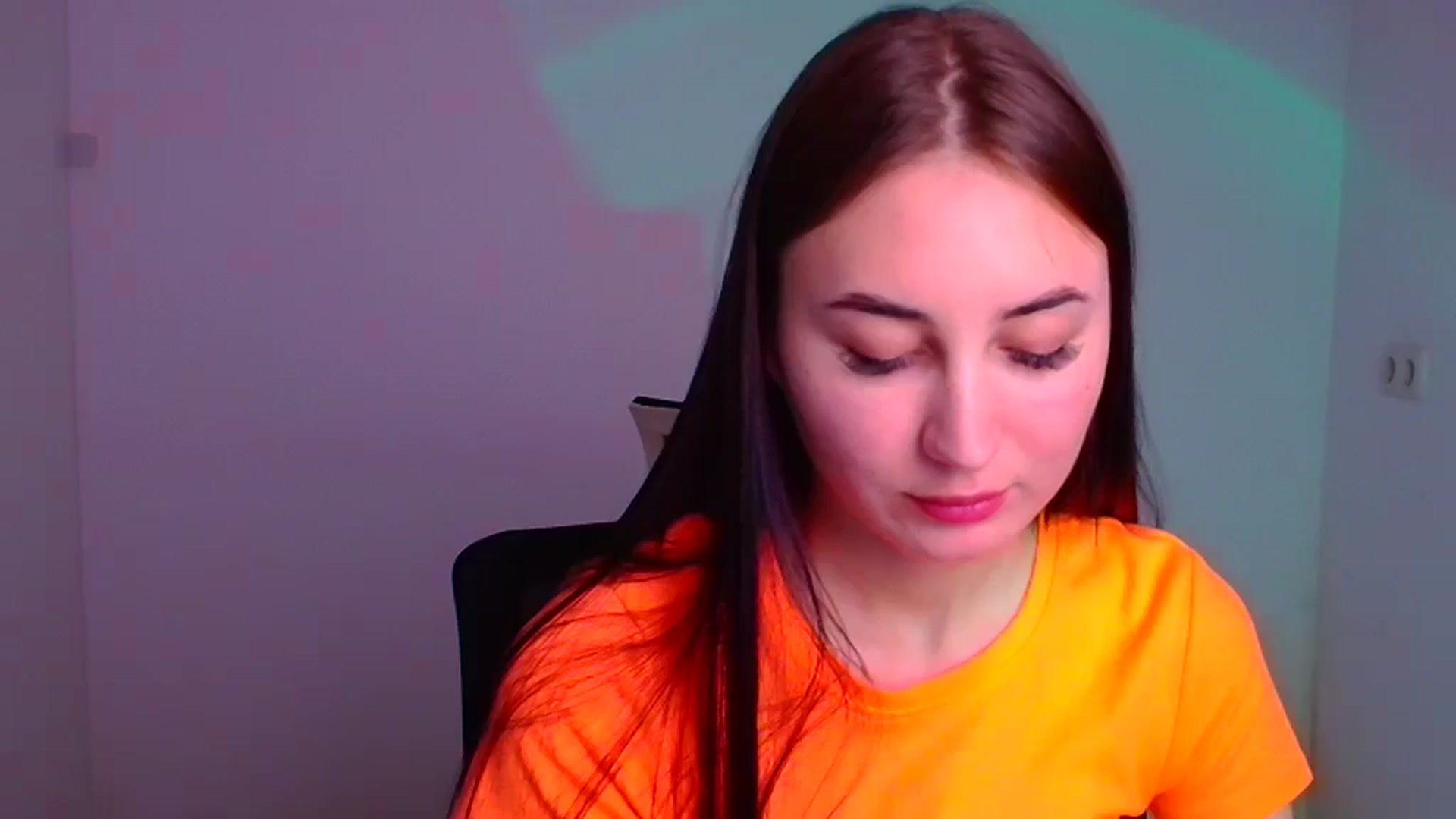 Gallery image thumbnail from Kiss_mia_'s myfreecams stream on, 12/18/2024, 14:57 image 17 of 20