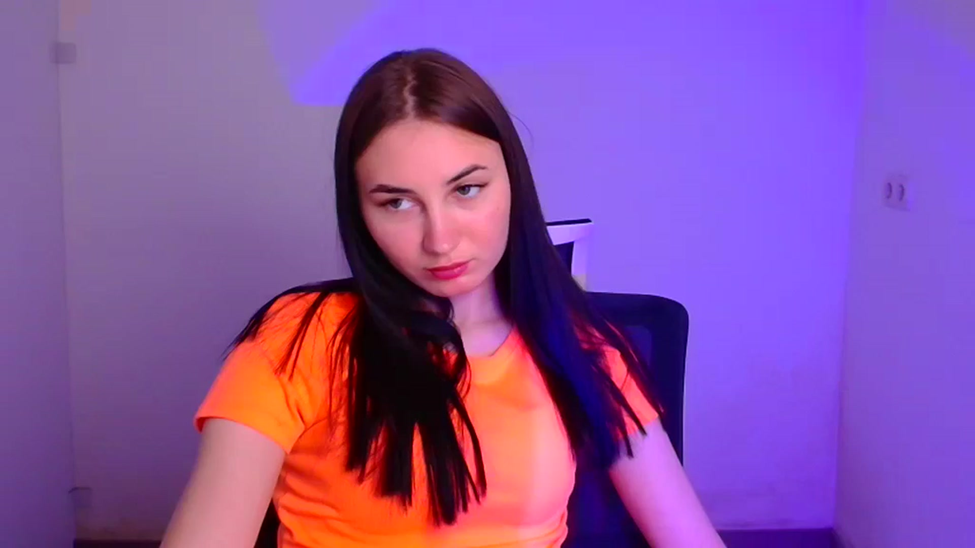 Gallery image thumbnail from Kiss_mia_'s myfreecams stream on, 12/18/2024, 14:57 image 3 of 20