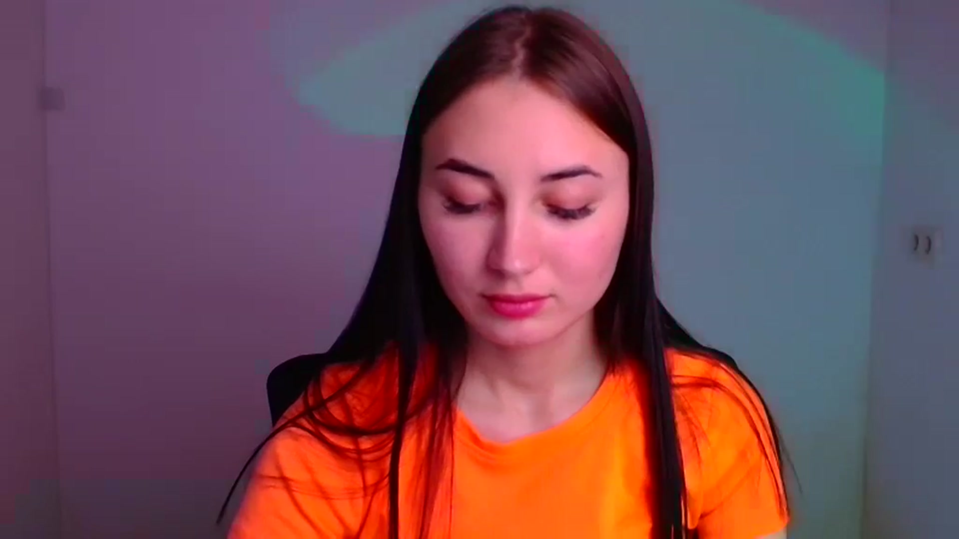 Gallery image thumbnail from Kiss_mia_'s myfreecams stream on, 12/18/2024, 17:35 image 2 of 20