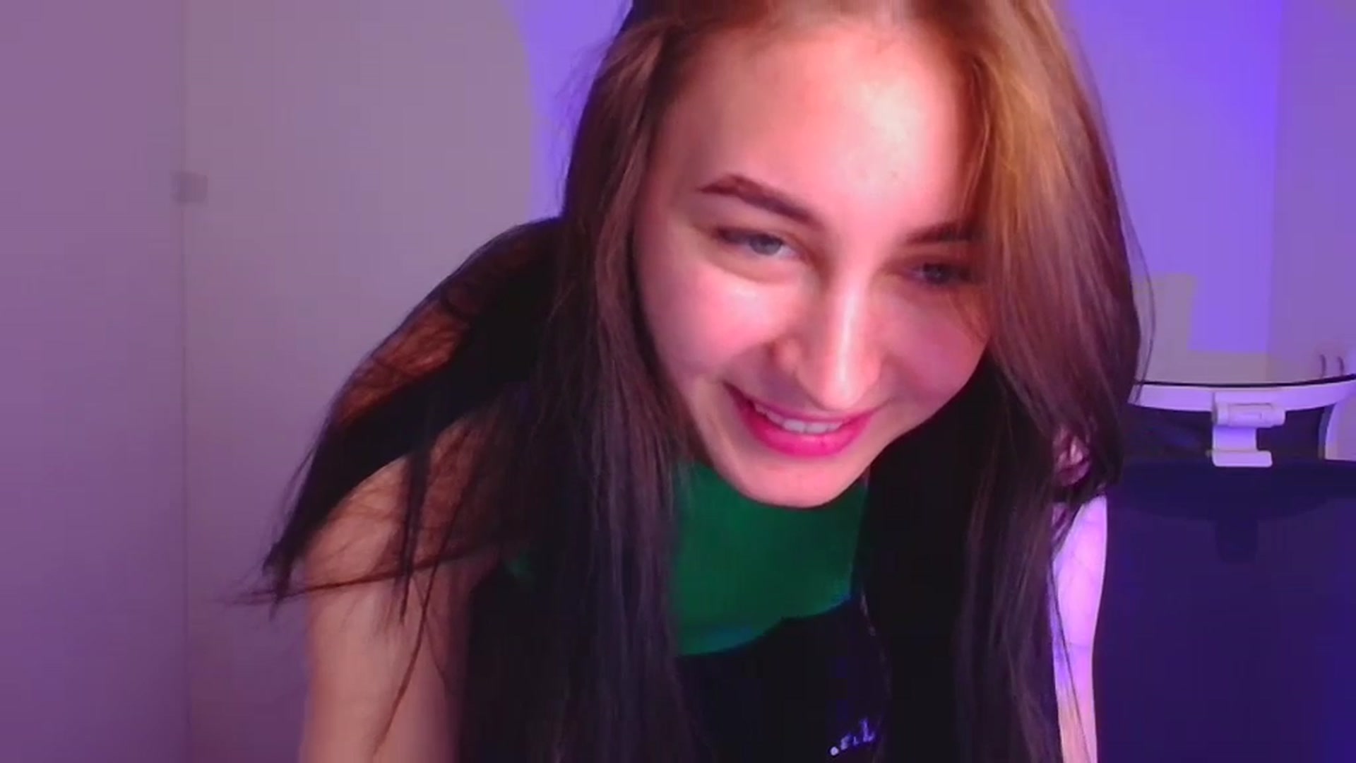 Gallery image thumbnail from Kiss_mia_'s myfreecams stream on, 12/25/2024, 09:10 image 2 of 20